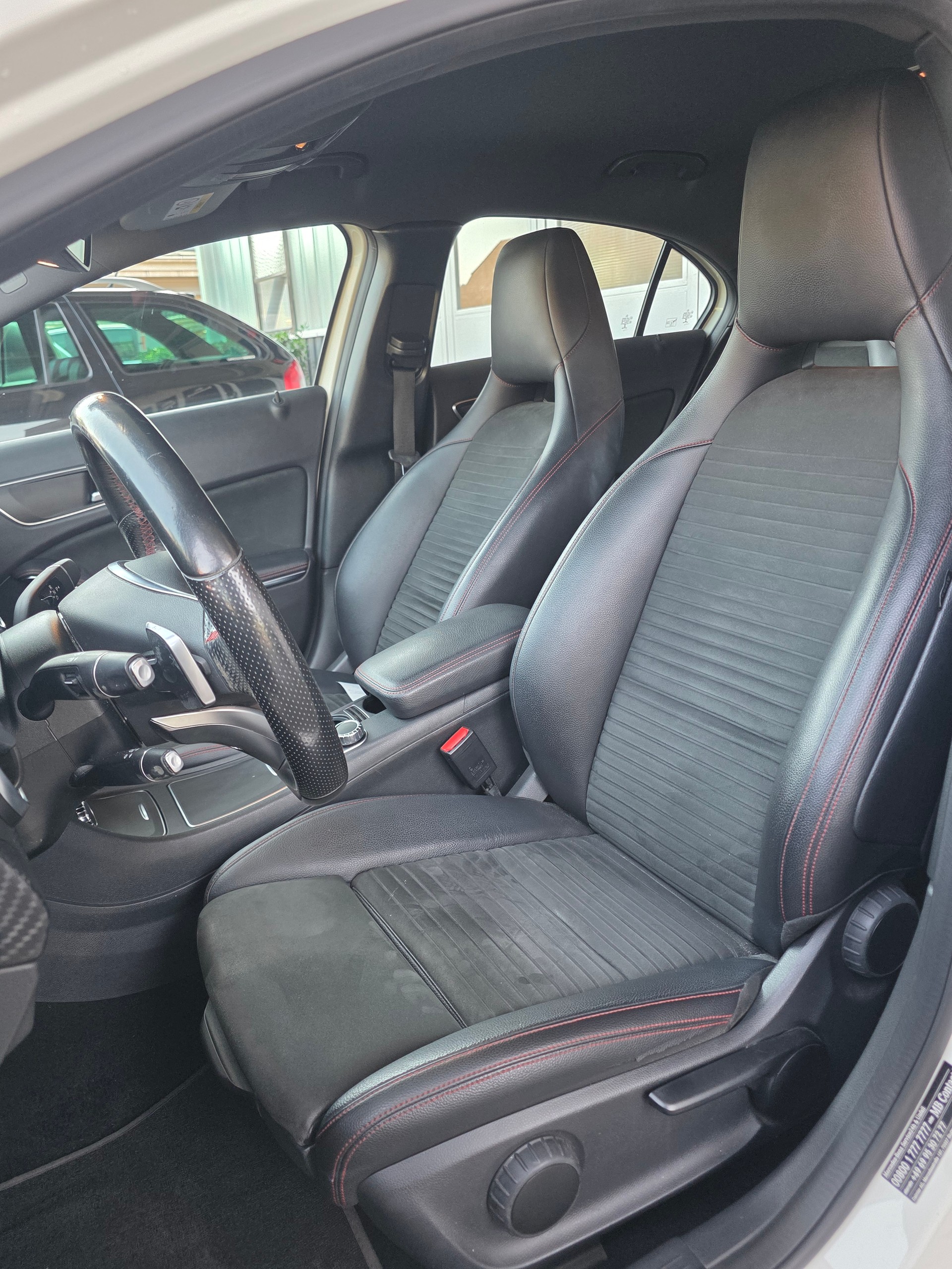 MERCEDES-BENZ A 180 *AMG Paket *Facelift *Led Scheinwerfer *Parksensoren-image-4
