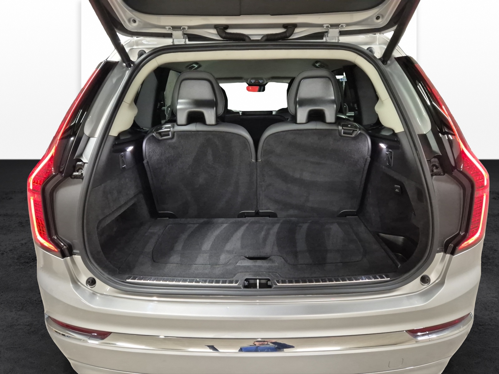 VOLVO XC90 2.0 B5 MH Plus Bright AWD-image-18