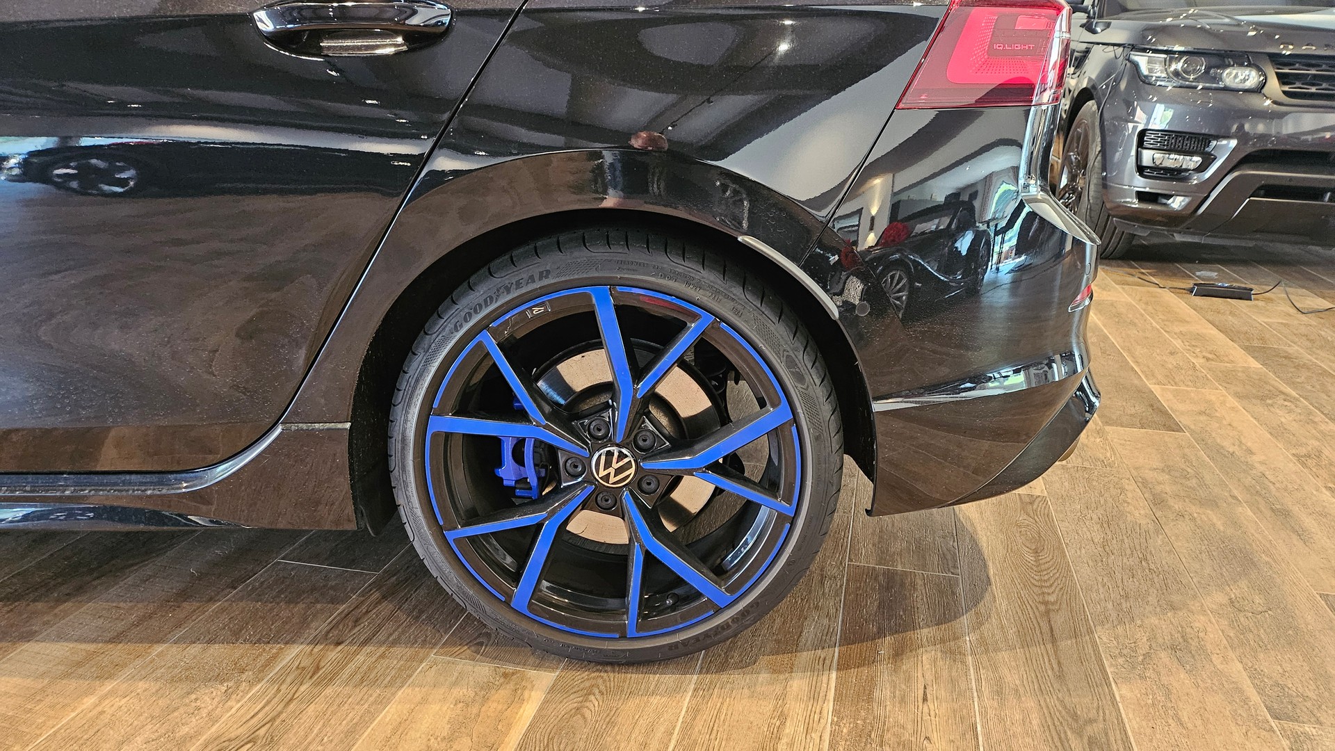 VW Golf 2.0 TSI R DSG 4Motion R 20 Years ABT Tuning 400PS Akrapovic-image-16