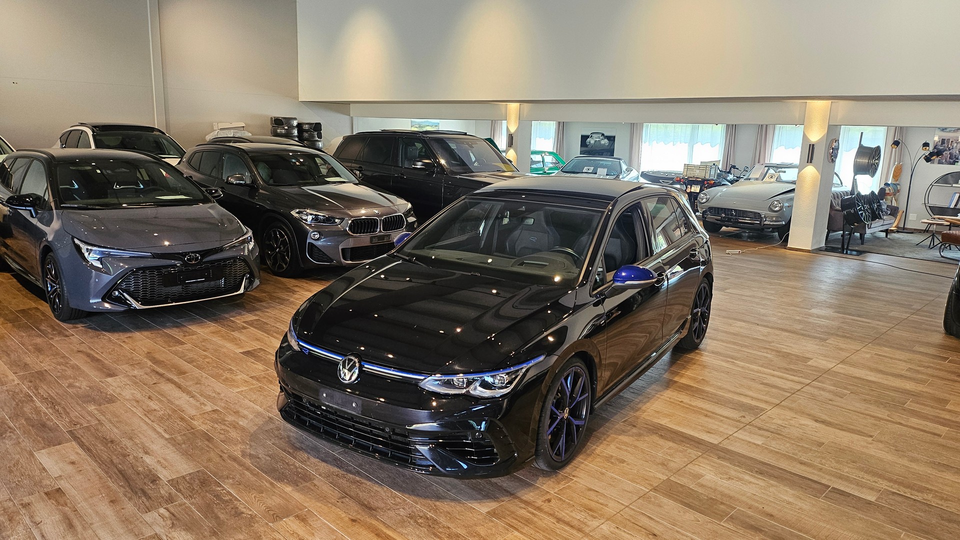 VW Golf 2.0 TSI R DSG 4Motion R 20 Years APT 400PS Akrapovic-showroom-element-1