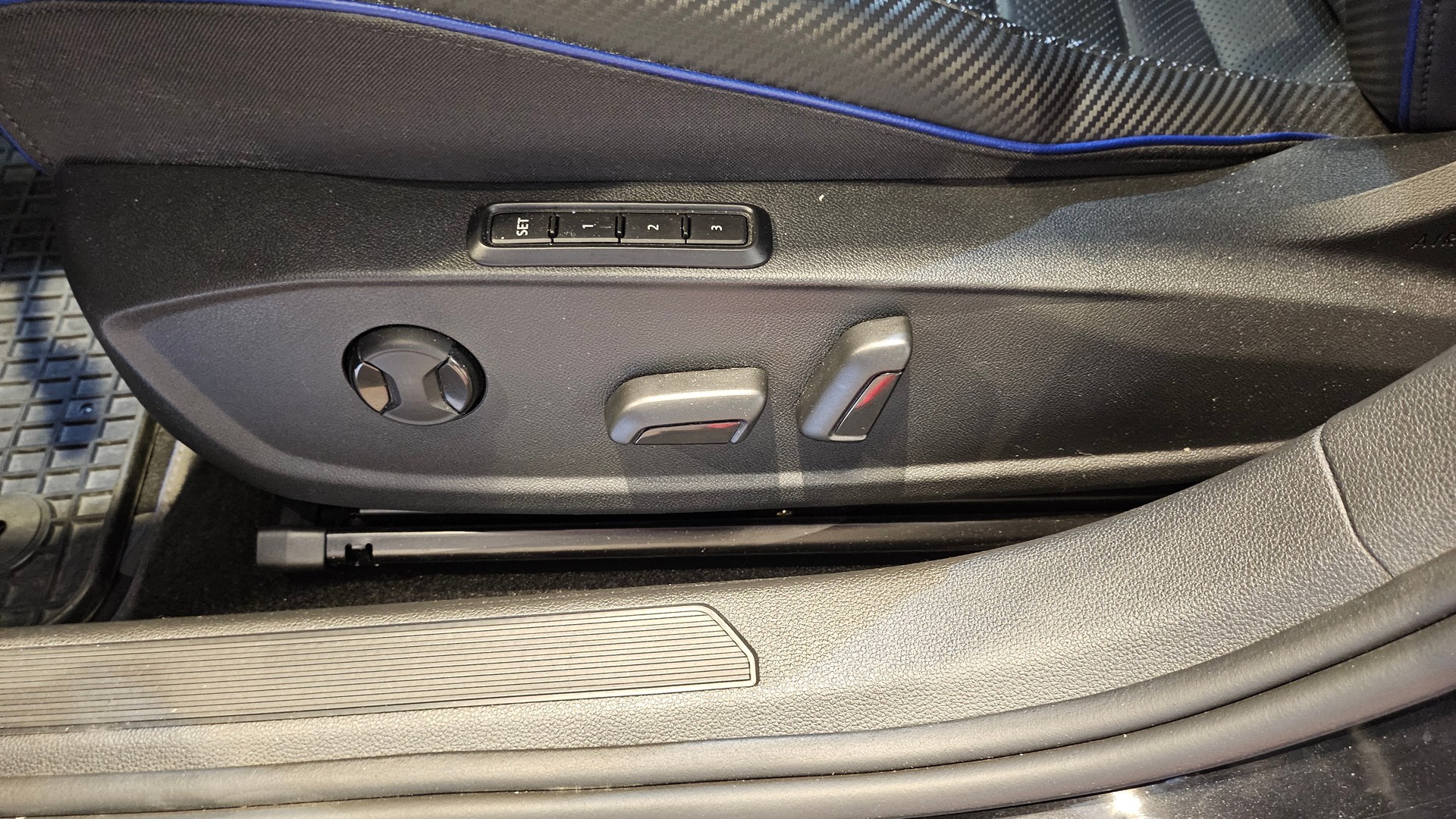 VW Golf 2.0 TSI R DSG 4Motion R 20 Years ABT Tuning 400PS Akrapovic-image-27