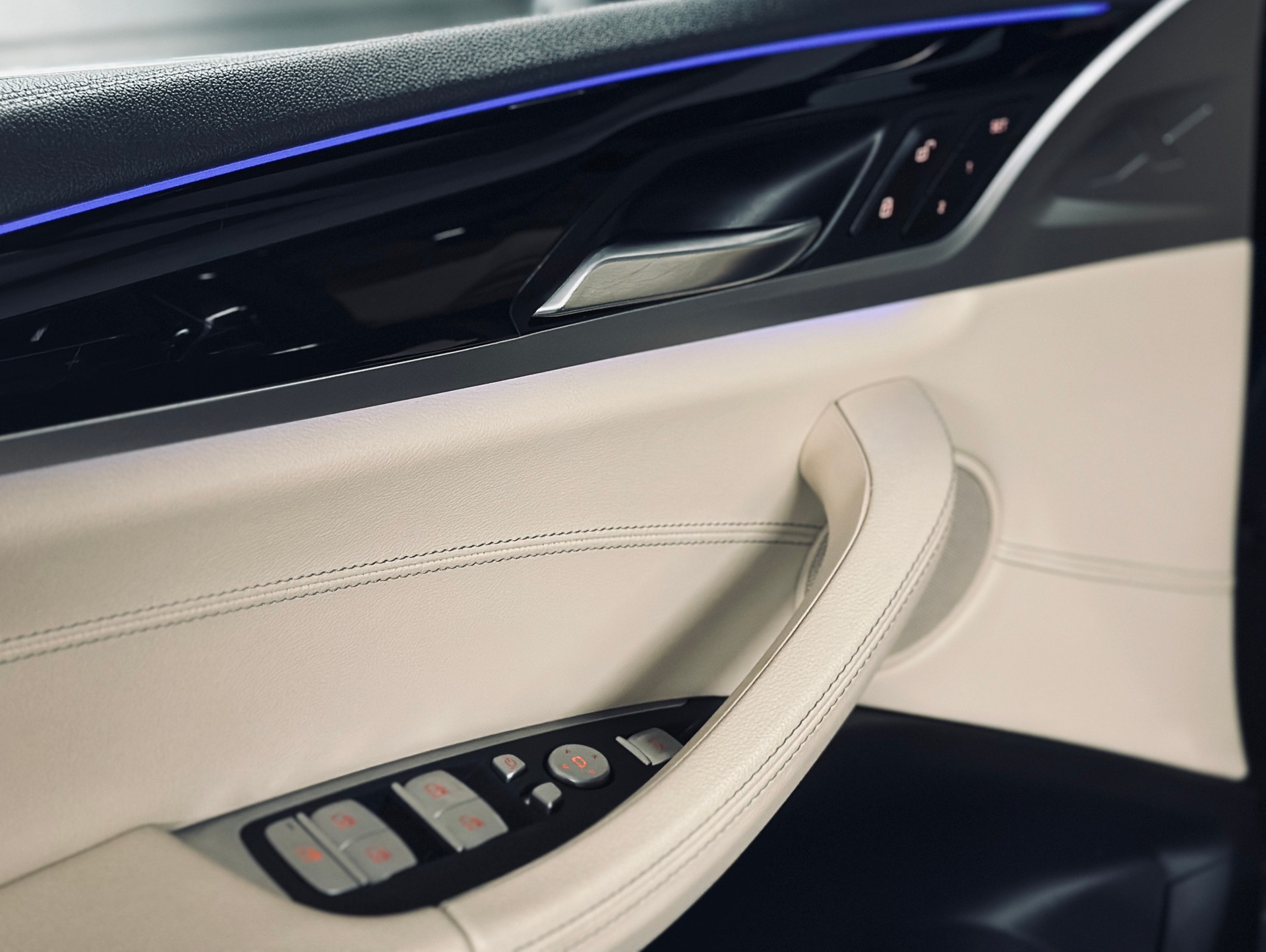 BMW X3 20d x-Drive Luxury Line-image-14