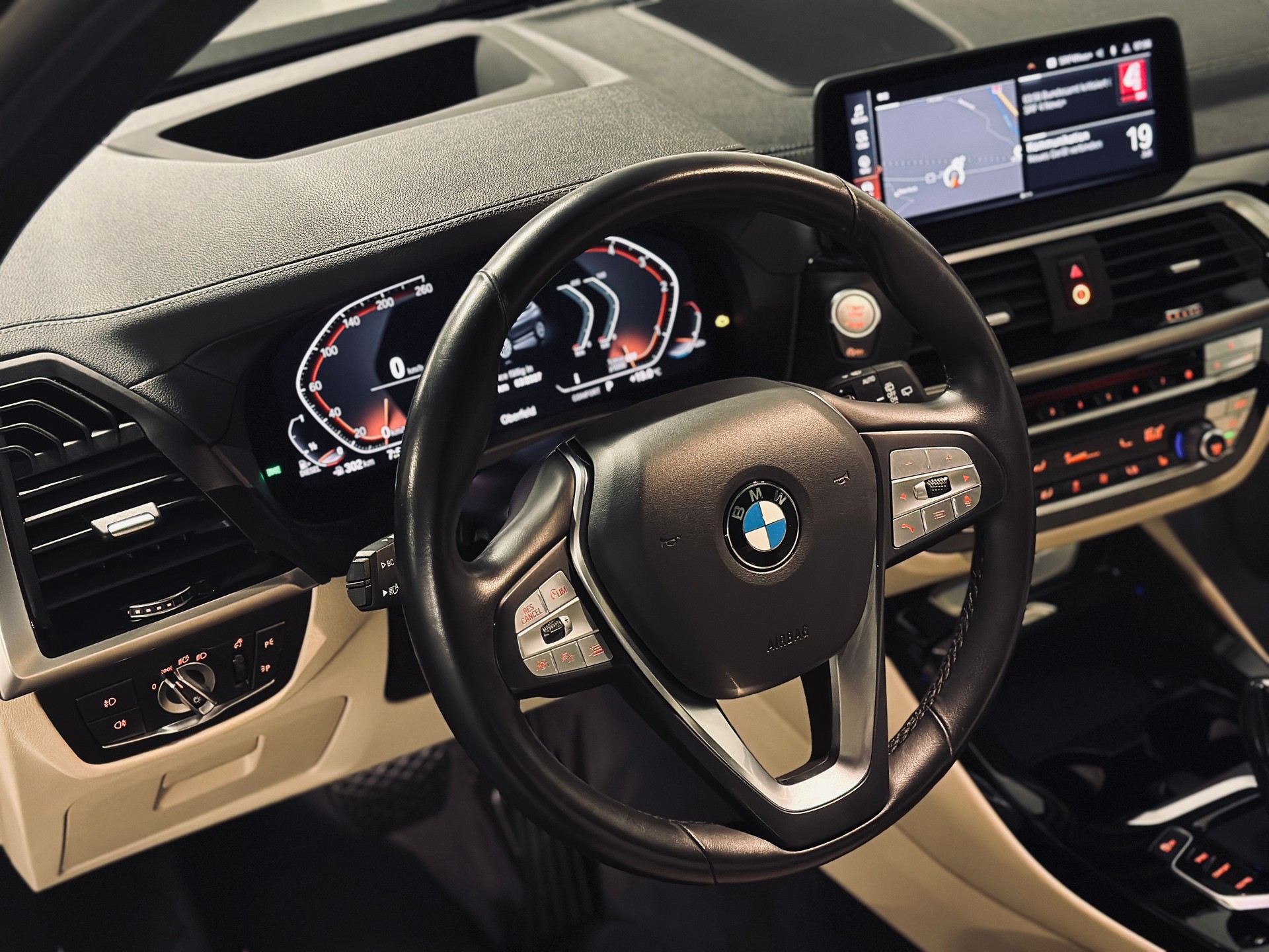 BMW X3 20d x-Drive Luxury Line-image-9
