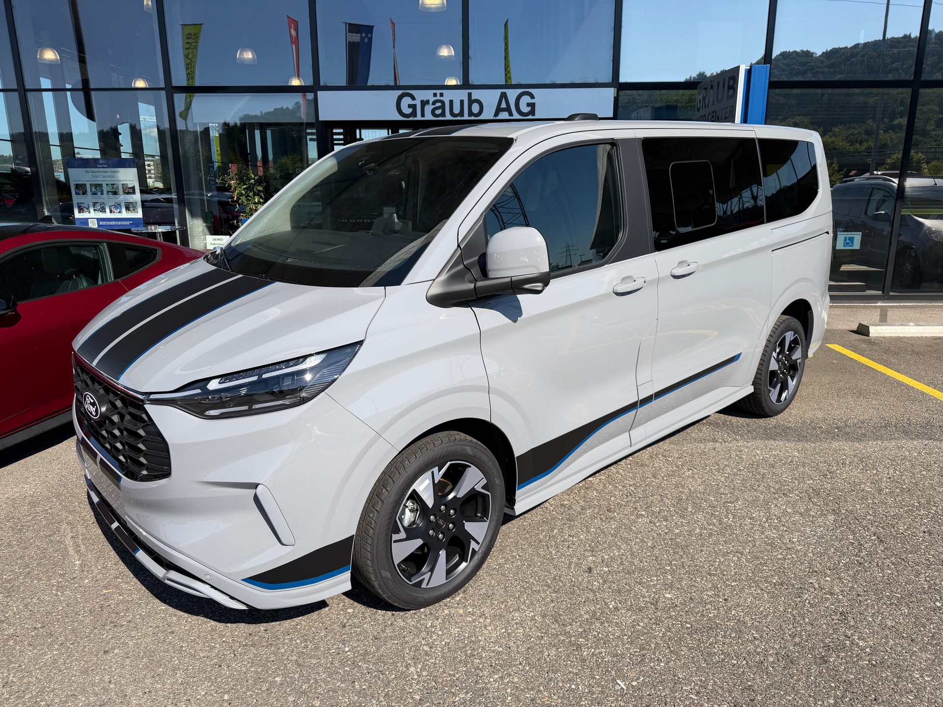 FORD Tourneo Bus 320 L1H1 Sport Automat 4x4-showroom-element-2
