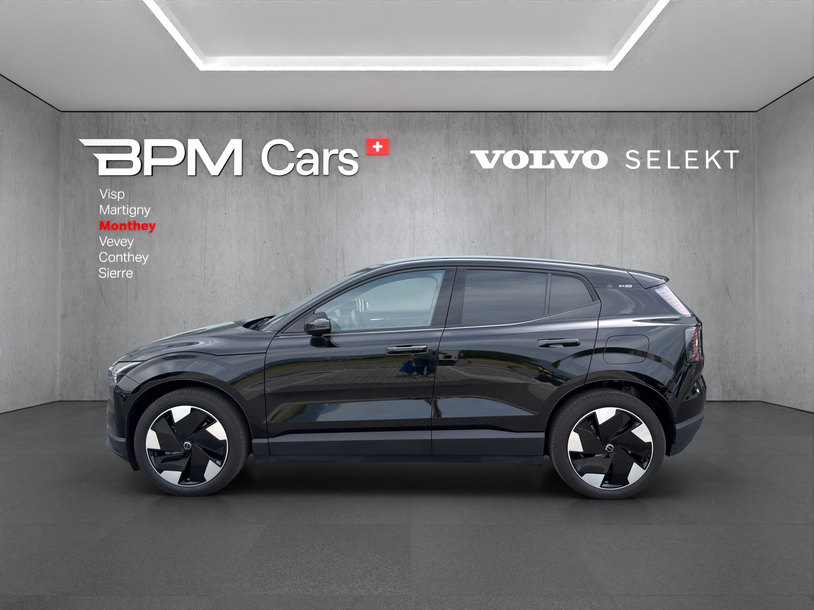 VOLVO EX30 E60 69kWh Twin Plus-image-17