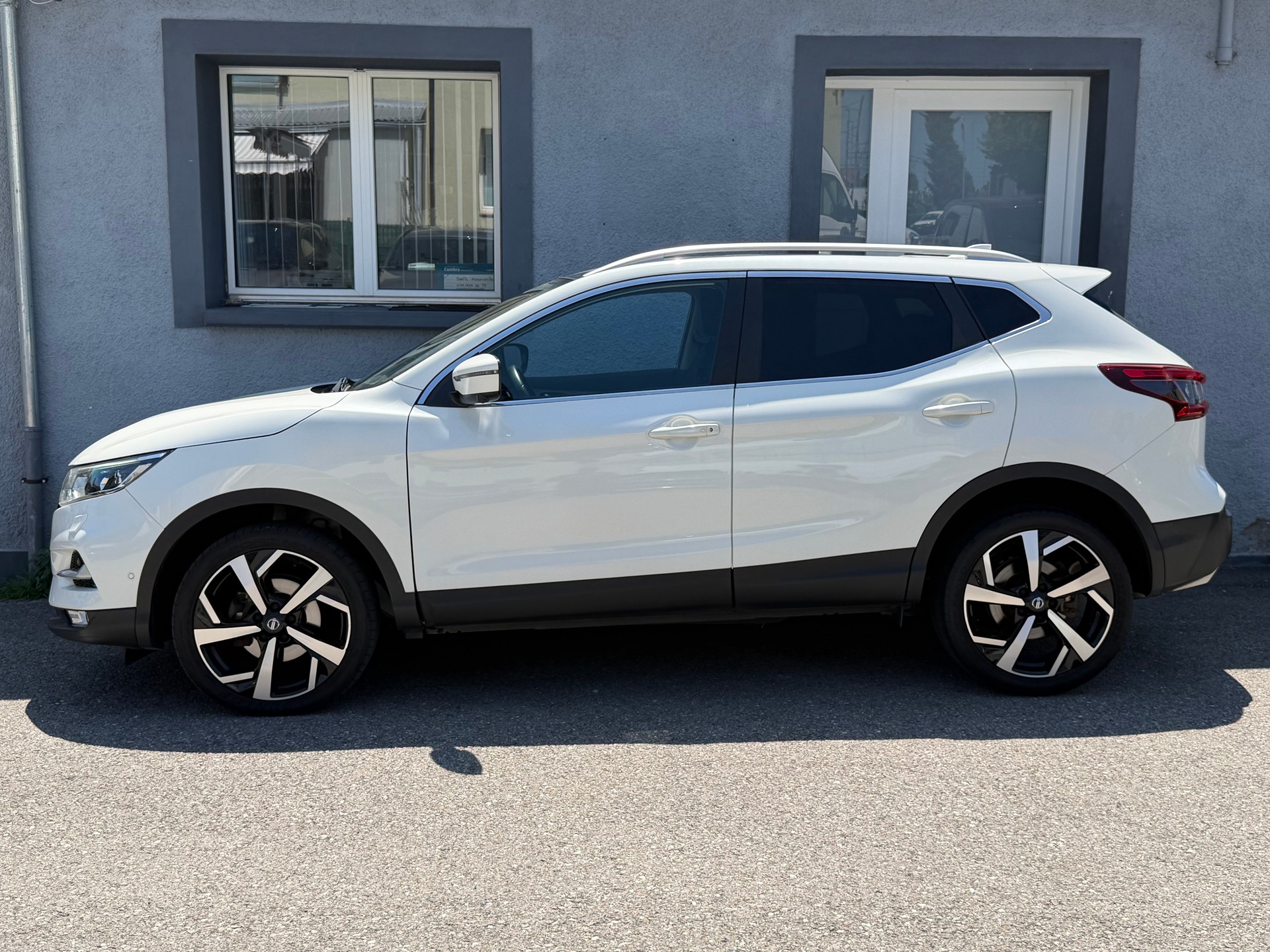 NISSAN Qashqai 1.6 dCi tekna Xtronic CVT-image-2