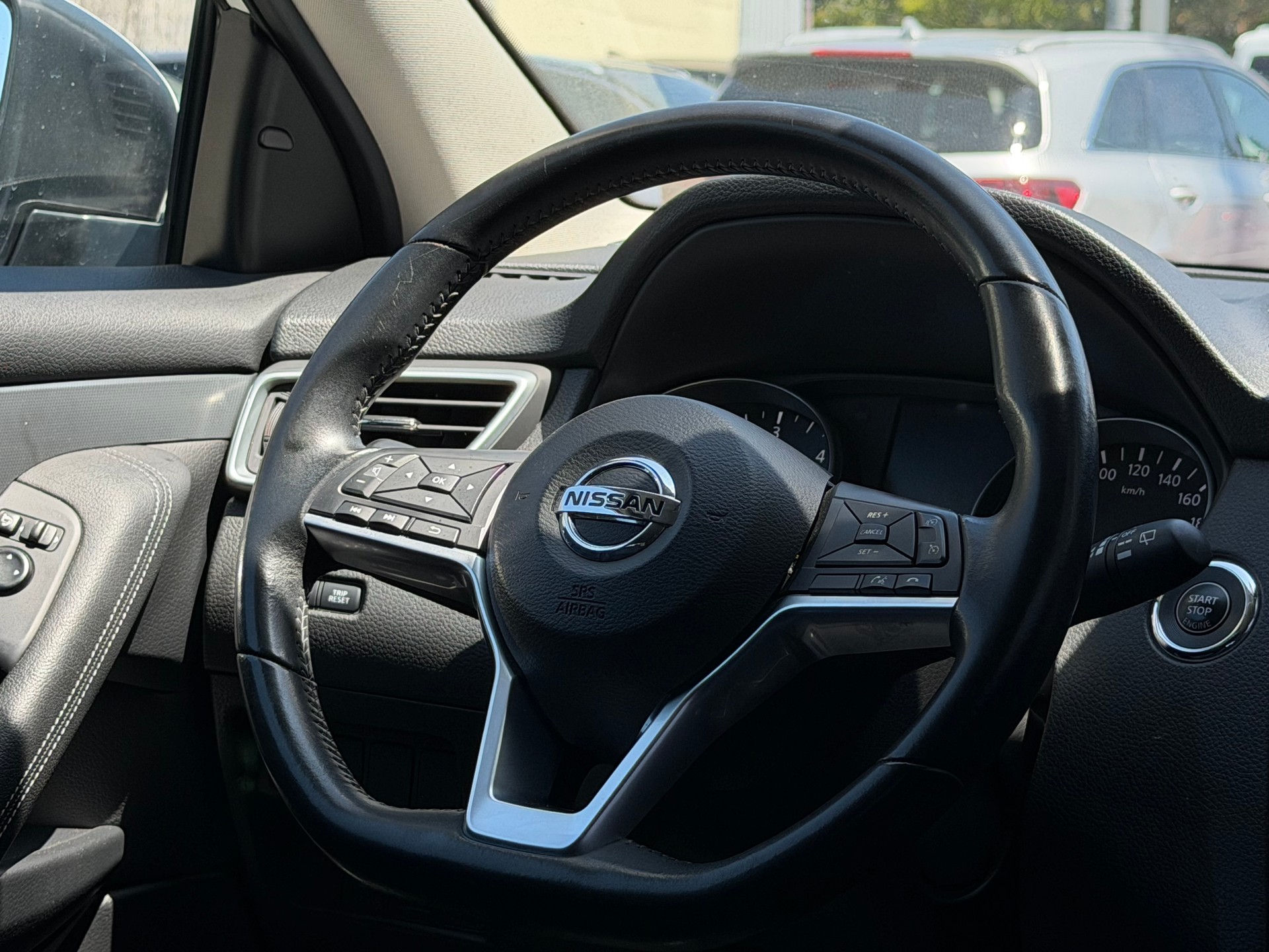 NISSAN Qashqai 1.6 dCi tekna Xtronic CVT-image-6