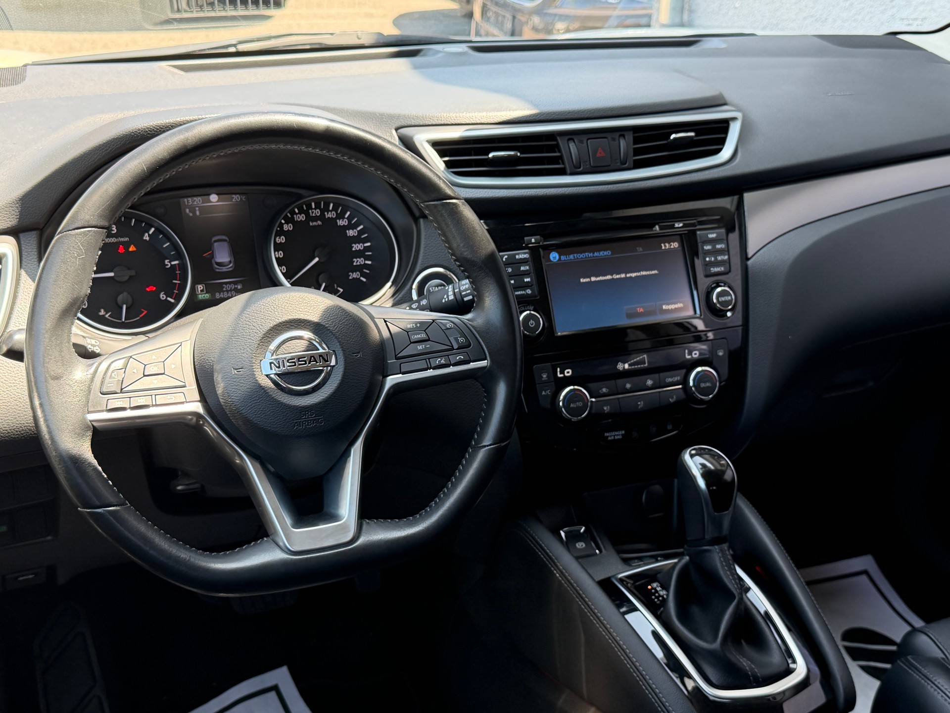 NISSAN Qashqai 1.6 dCi tekna Xtronic CVT-image-5