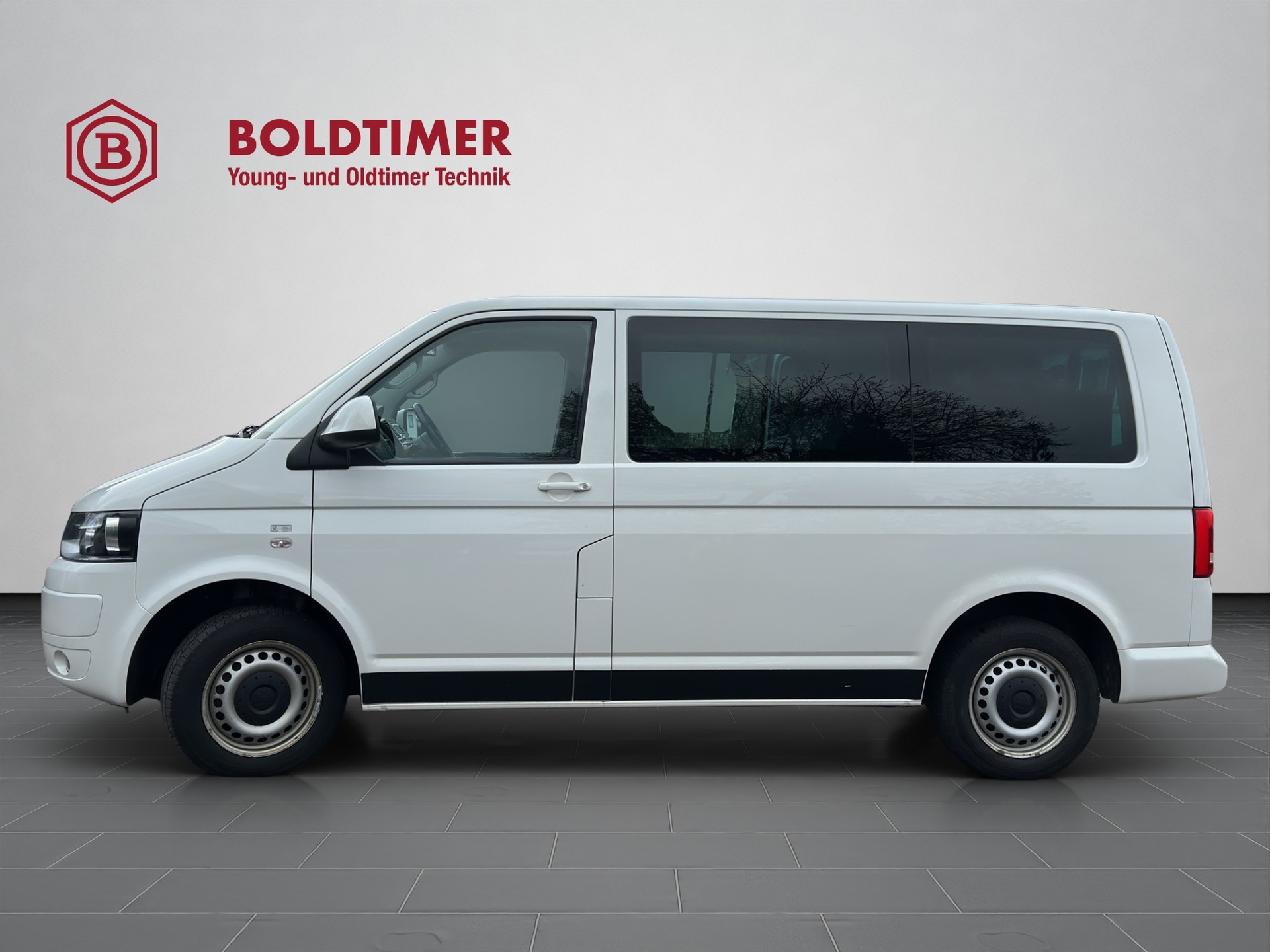 VW T5 Caravelle Comfortline 2.0 TDI CR DSG-image-2