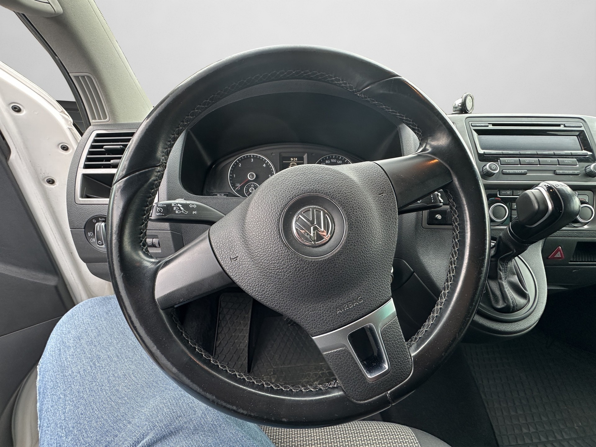 VW T5 Caravelle Comfortline 2.0 TDI CR DSG-image-9