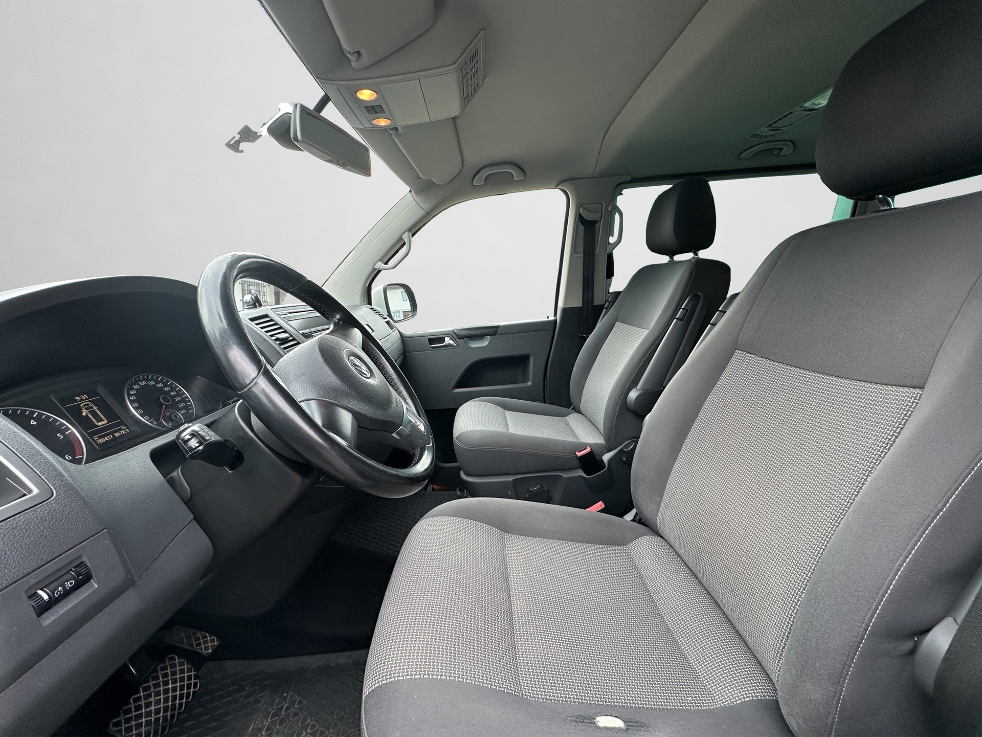 VW T5 Caravelle Comfortline 2.0 TDI CR DSG-image-8