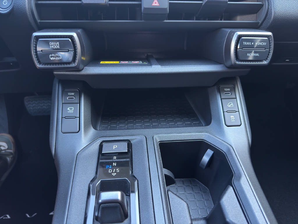 TOYOTA RAV-4 2.5 Plug-In-Hybrid Style-image-13