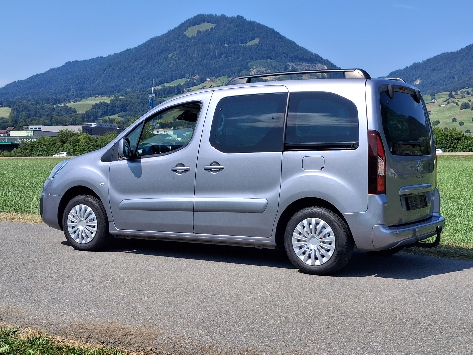 CITROEN Berlingo 1.6 BlueHDi Feel ETG6-image-2