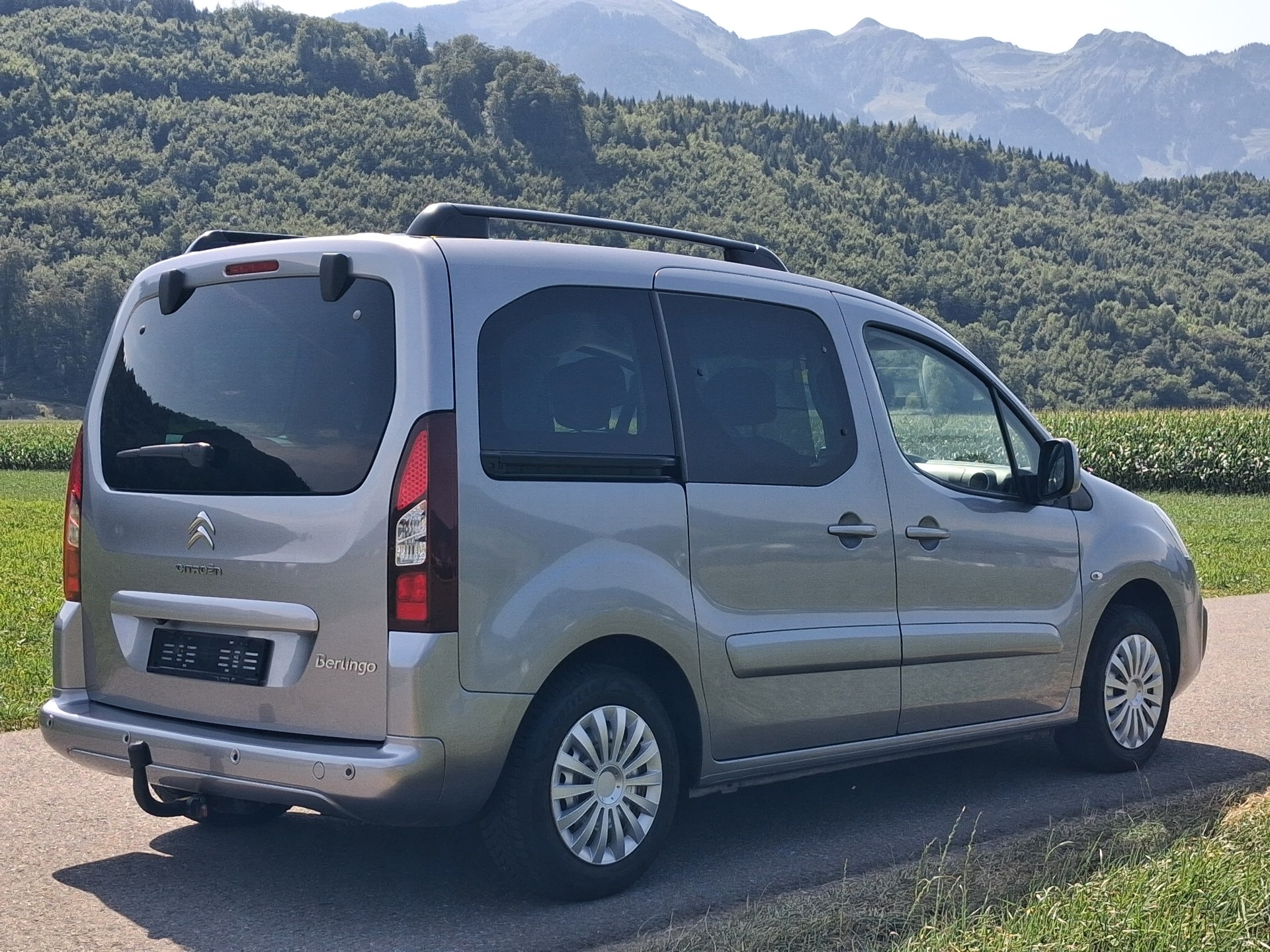CITROEN Berlingo 1.6 BlueHDi Feel ETG6-image-1