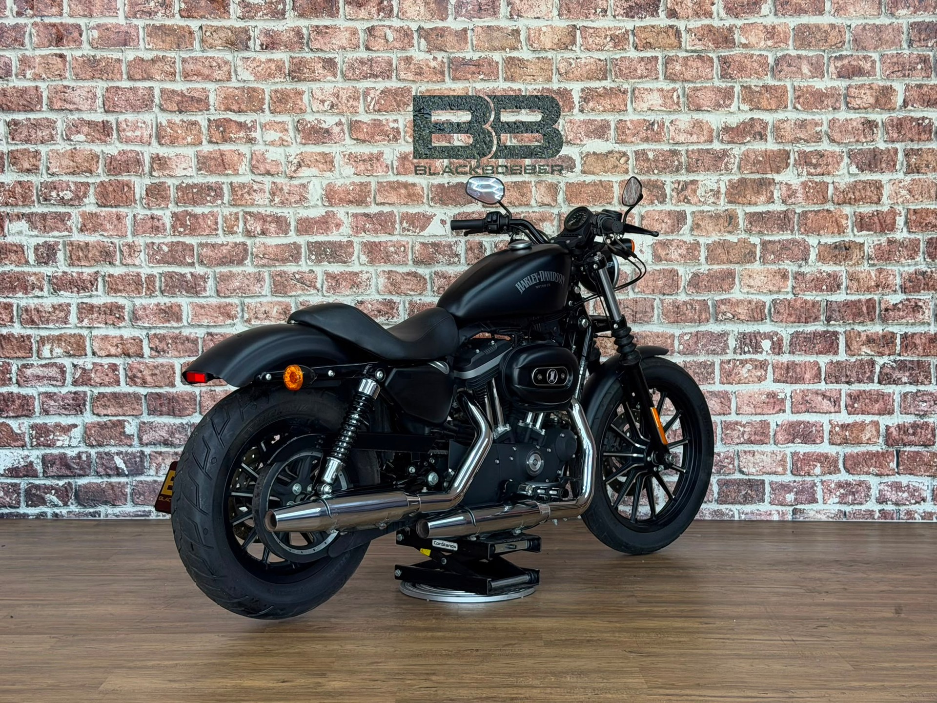 HARLEY-DAVIDSON XL 883 N Sportster Iron (25kW)-image-4