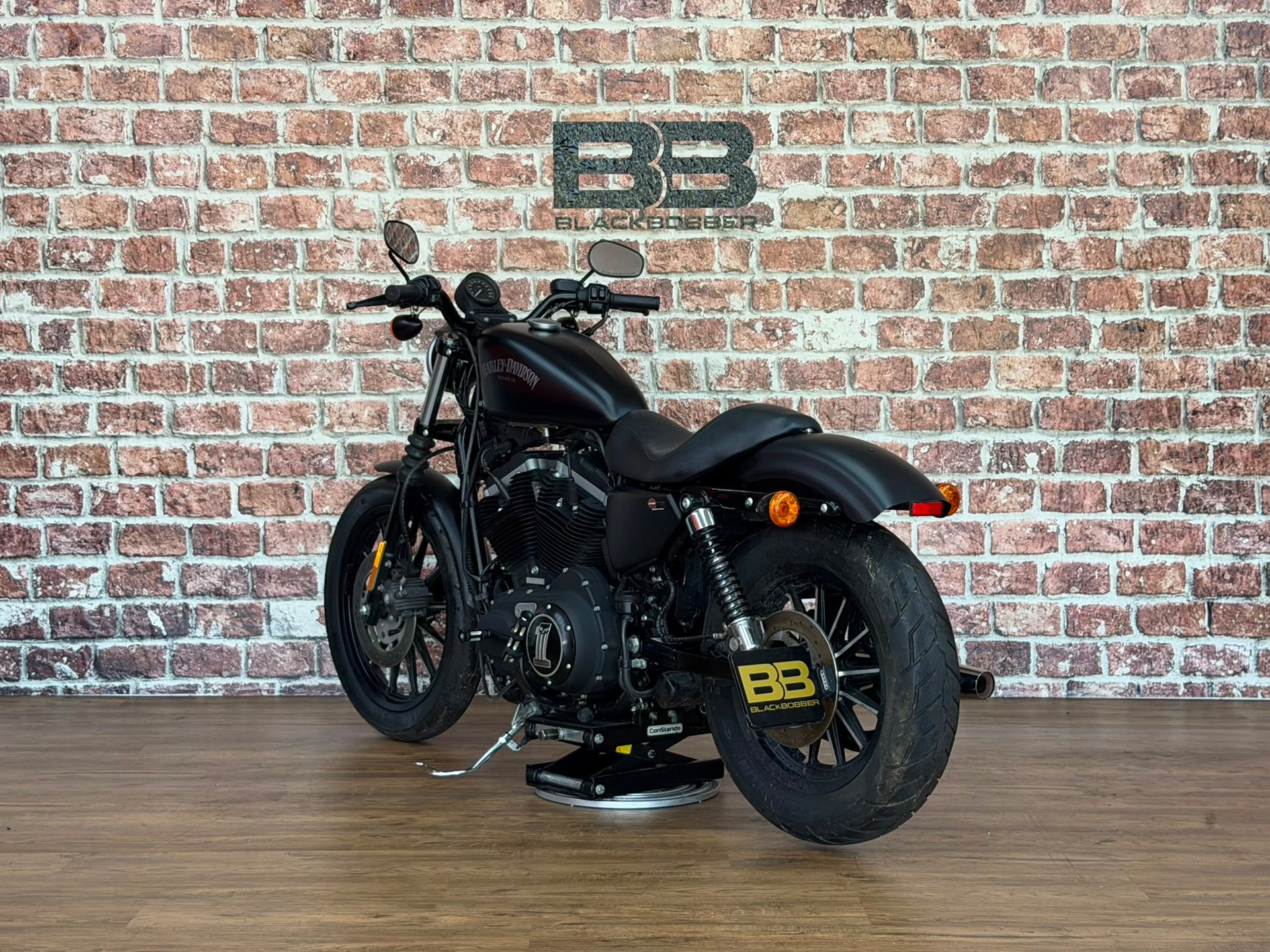 HARLEY-DAVIDSON XL 883 N Sportster Iron (25kW)-showroom-element-2
