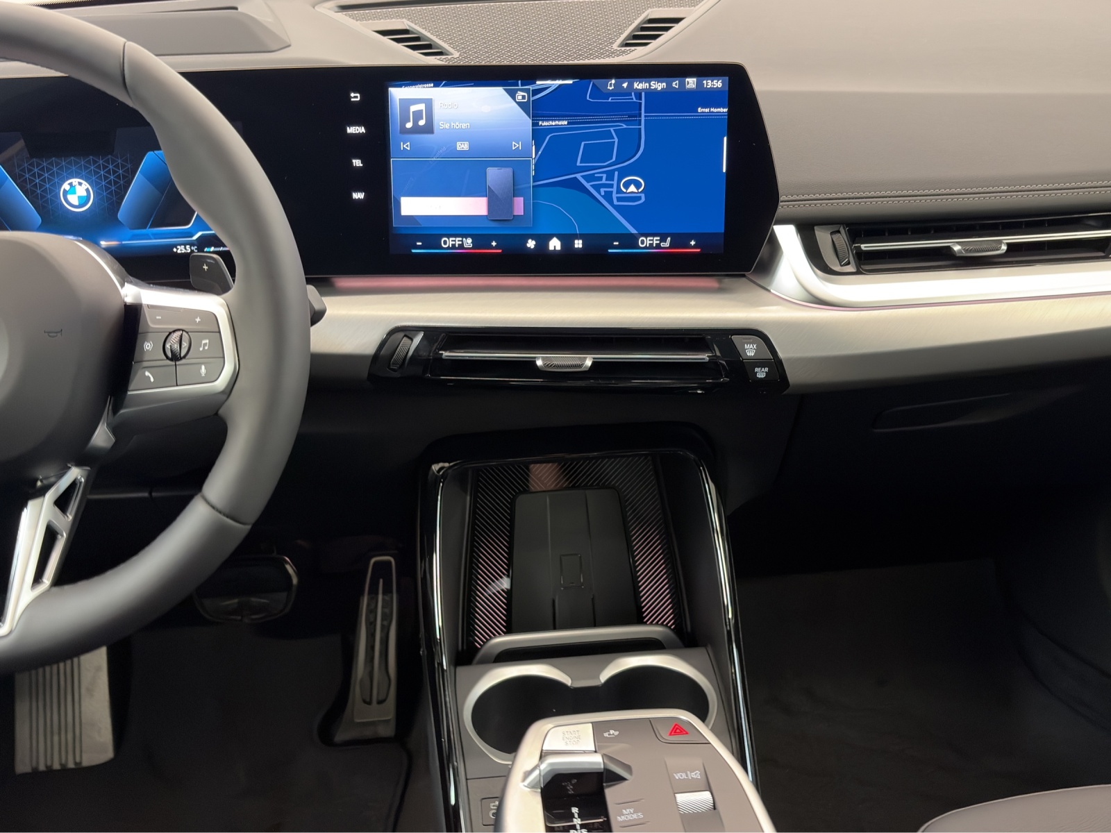 BMW X1 23i xDrive paddles-image-12