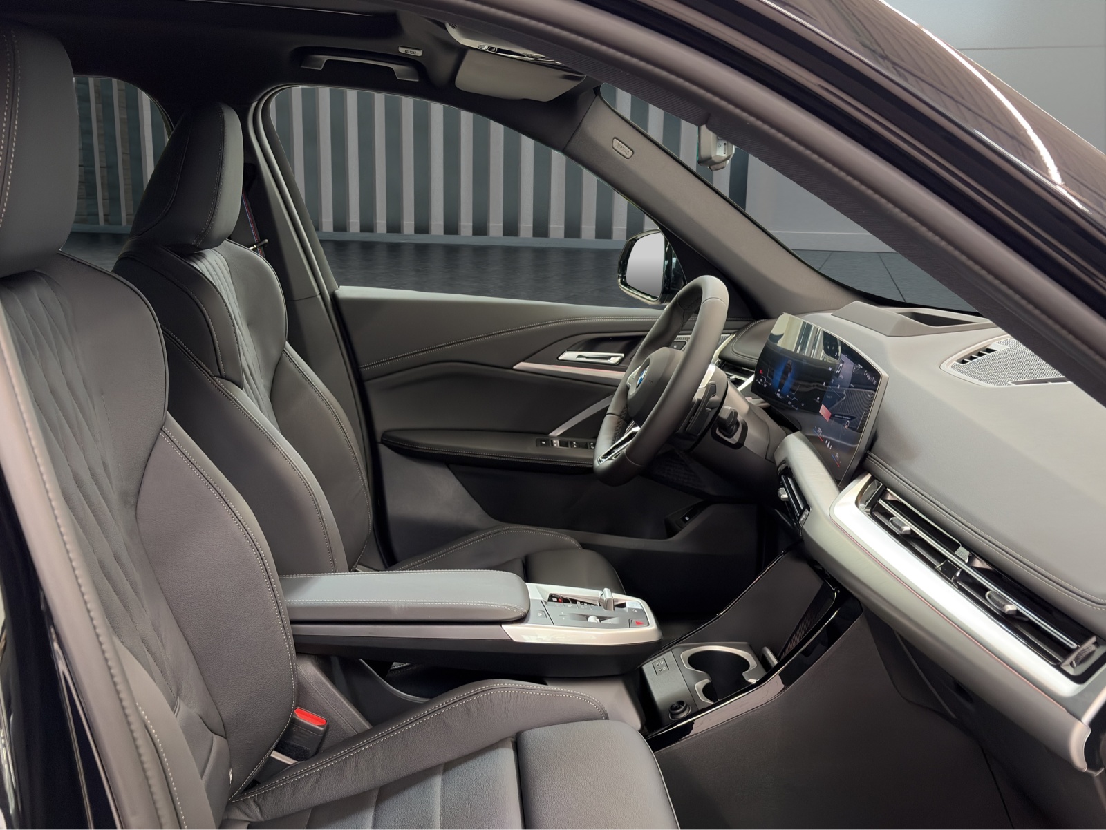 BMW X1 23i xDrive paddles-image-14