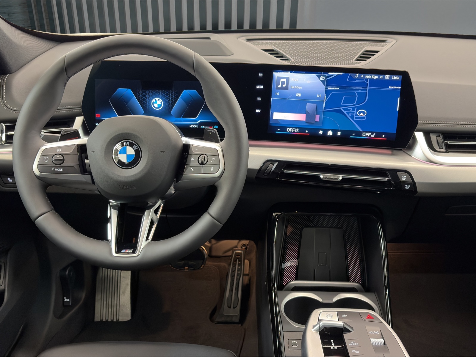 BMW X1 23i xDrive paddles-image-9