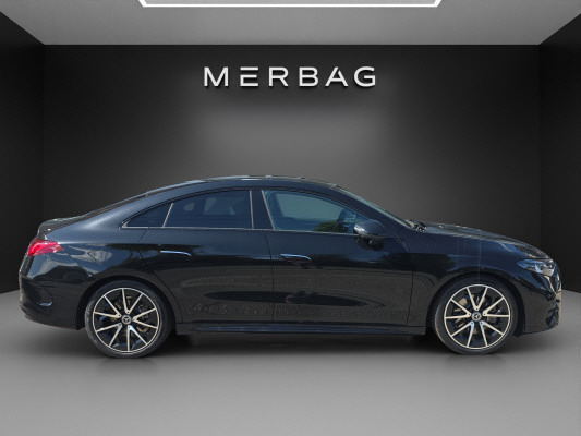 MERCEDES-BENZ CLA 220 8G-DCT 4Matic-image-2