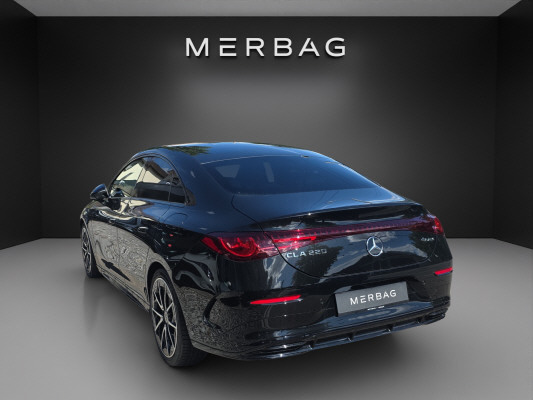 MERCEDES-BENZ CLA 220 8G-DCT 4Matic-image-3