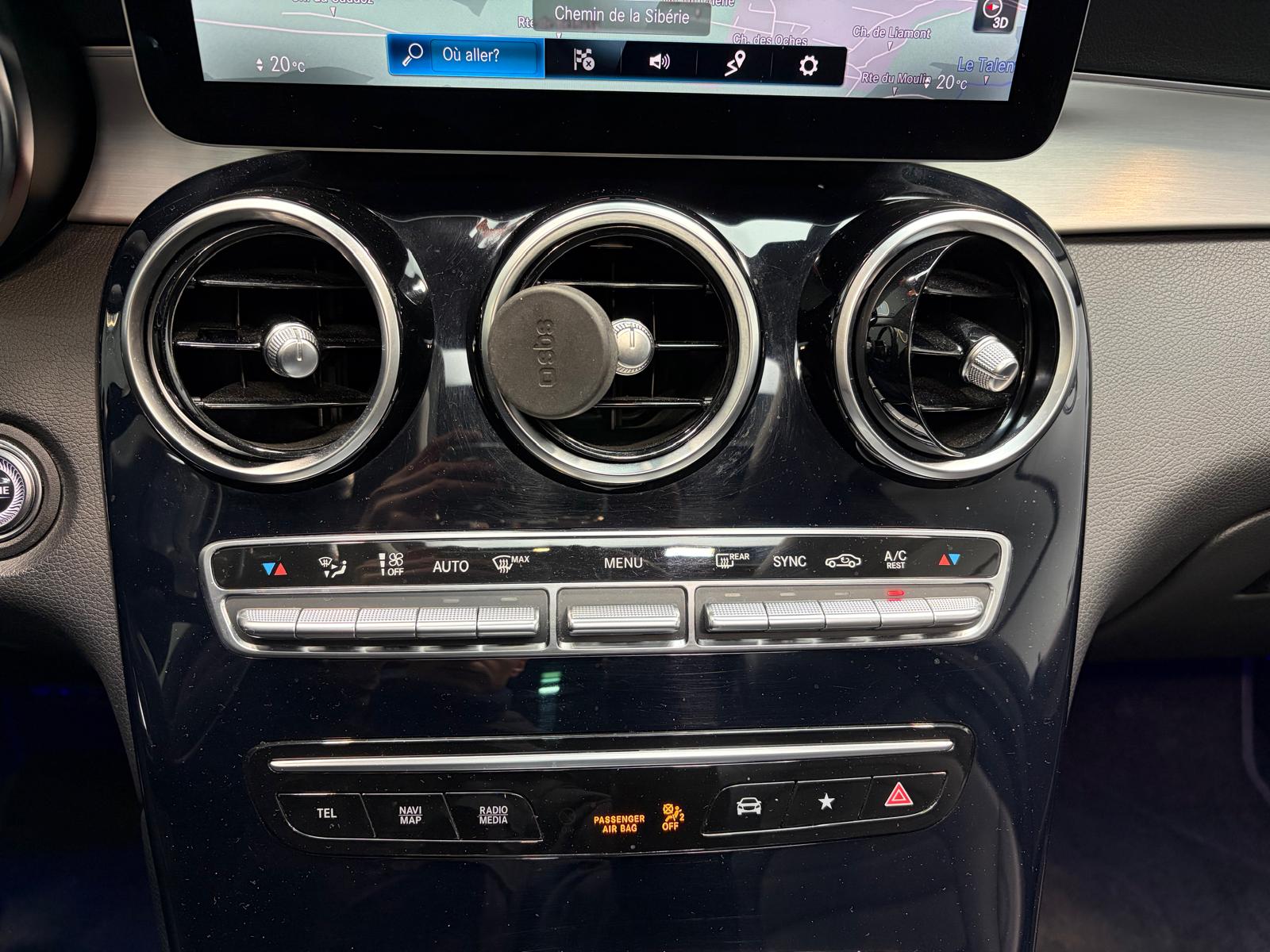 MERCEDES-BENZ GLC 250 d AMG Line 4Matic 9G-Tronic - Toit ouvrant - Caméra 360-image-25