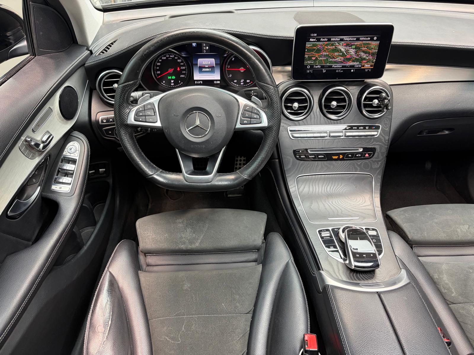 MERCEDES-BENZ GLC 250 d AMG Line 4Matic 9G-Tronic - Toit ouvrant - Caméra 360-image-15