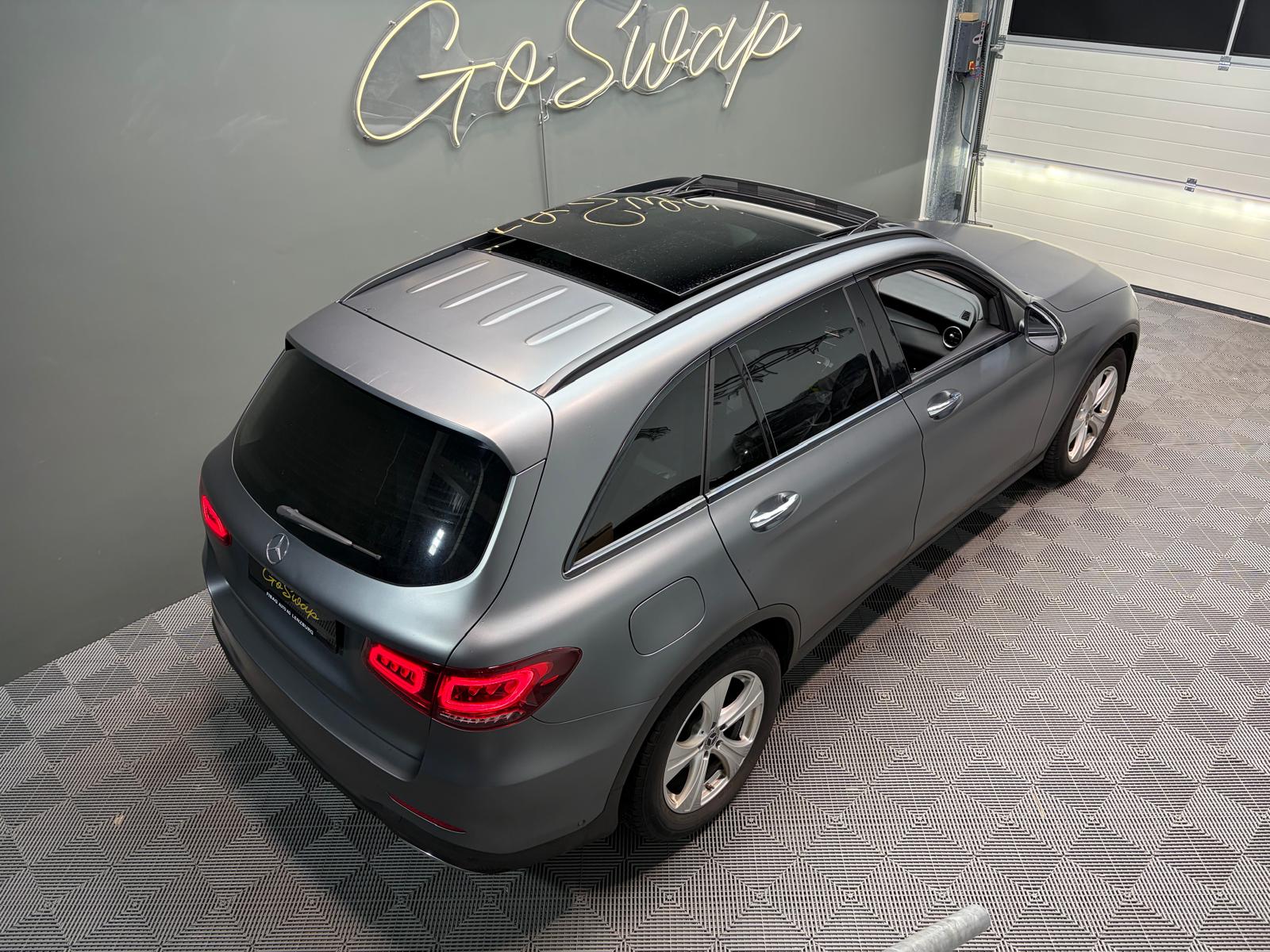 MERCEDES-BENZ GLC 250 d AMG Line 4Matic 9G-Tronic - Toit ouvrant - Caméra 360-image-4