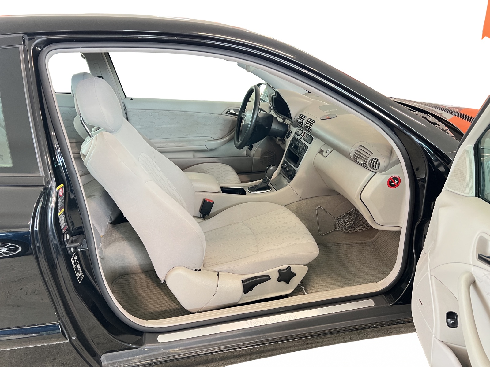 MERCEDES-BENZ C 180 Kompressor-image-6