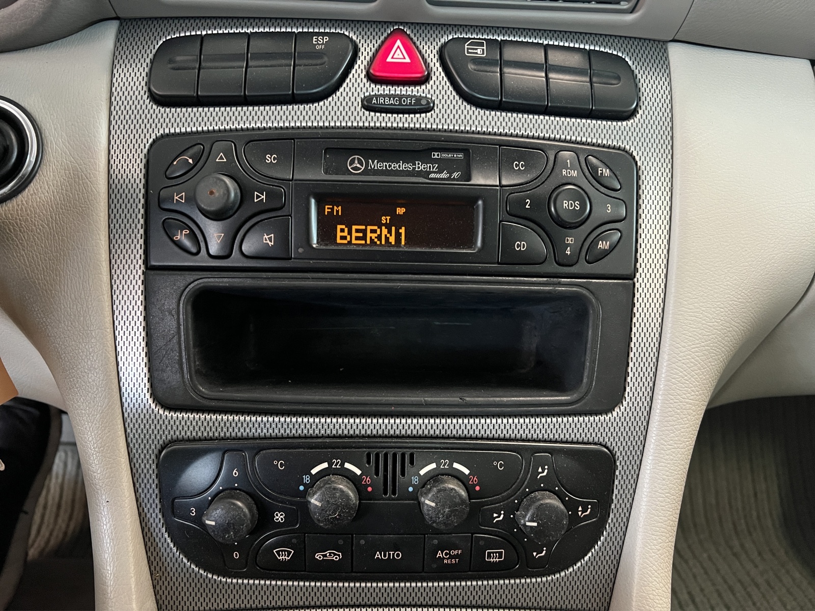 MERCEDES-BENZ C 180 Kompressor-image-10