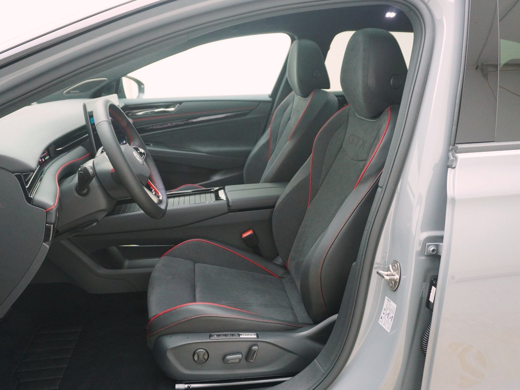 VW ID.7 Tourer 86 kWh GTX 4MOTION-image-10