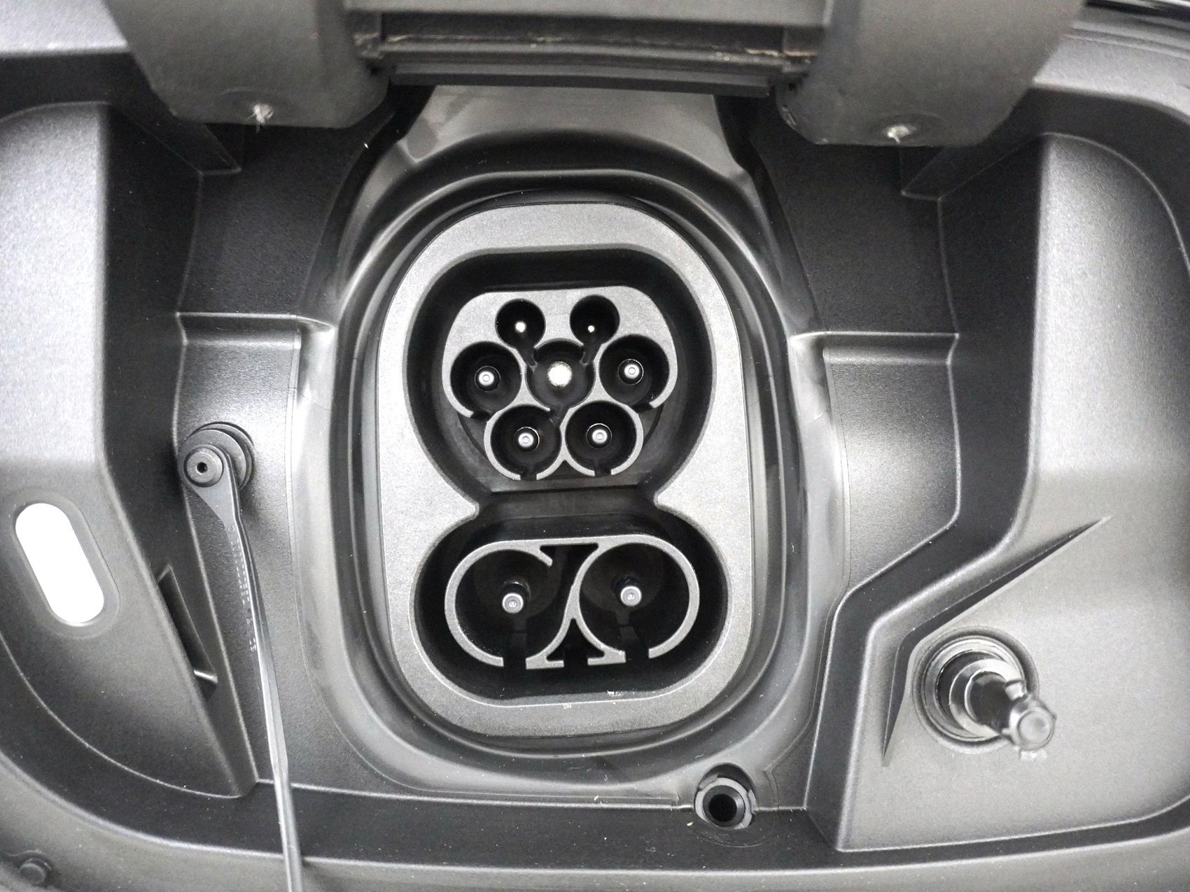 VW ID.7 Tourer 86 kWh GTX 4MOTION-image-25