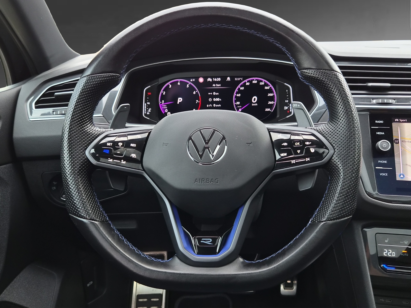 VW Tiguan 2.0TSI R 4Motion DSG-image-8