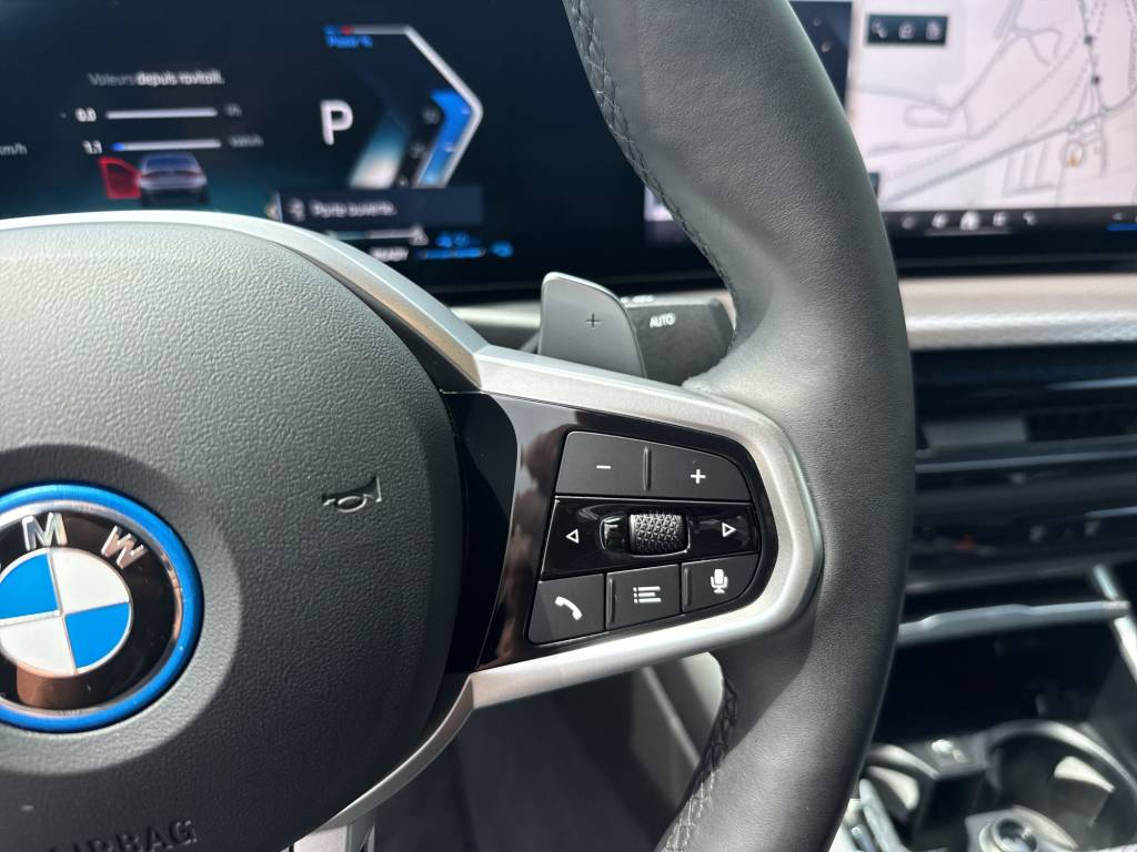 BMW 330e xDrive Steptronic M Sport-image-16