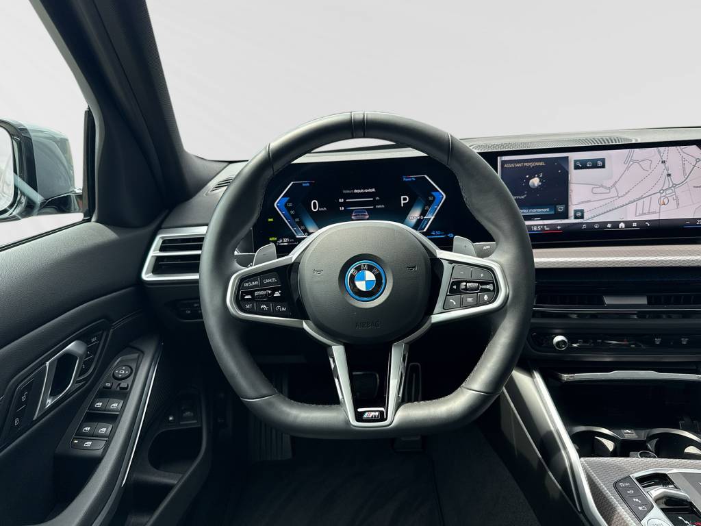 BMW 330e xDrive Steptronic M Sport-image-5