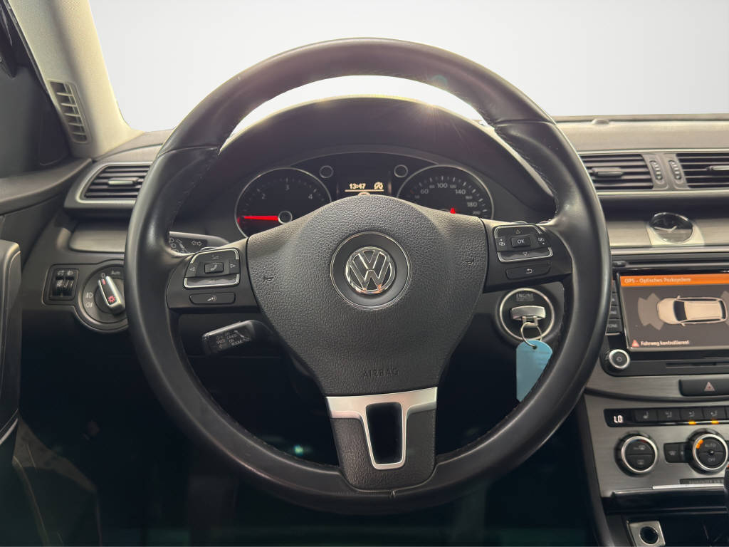 VW Passat Variant 2.0 TDI 170 BlueMT Comfl.-image-9