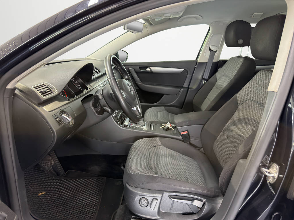 VW Passat Variant 2.0 TDI 170 BlueMT Comfl.-image-8