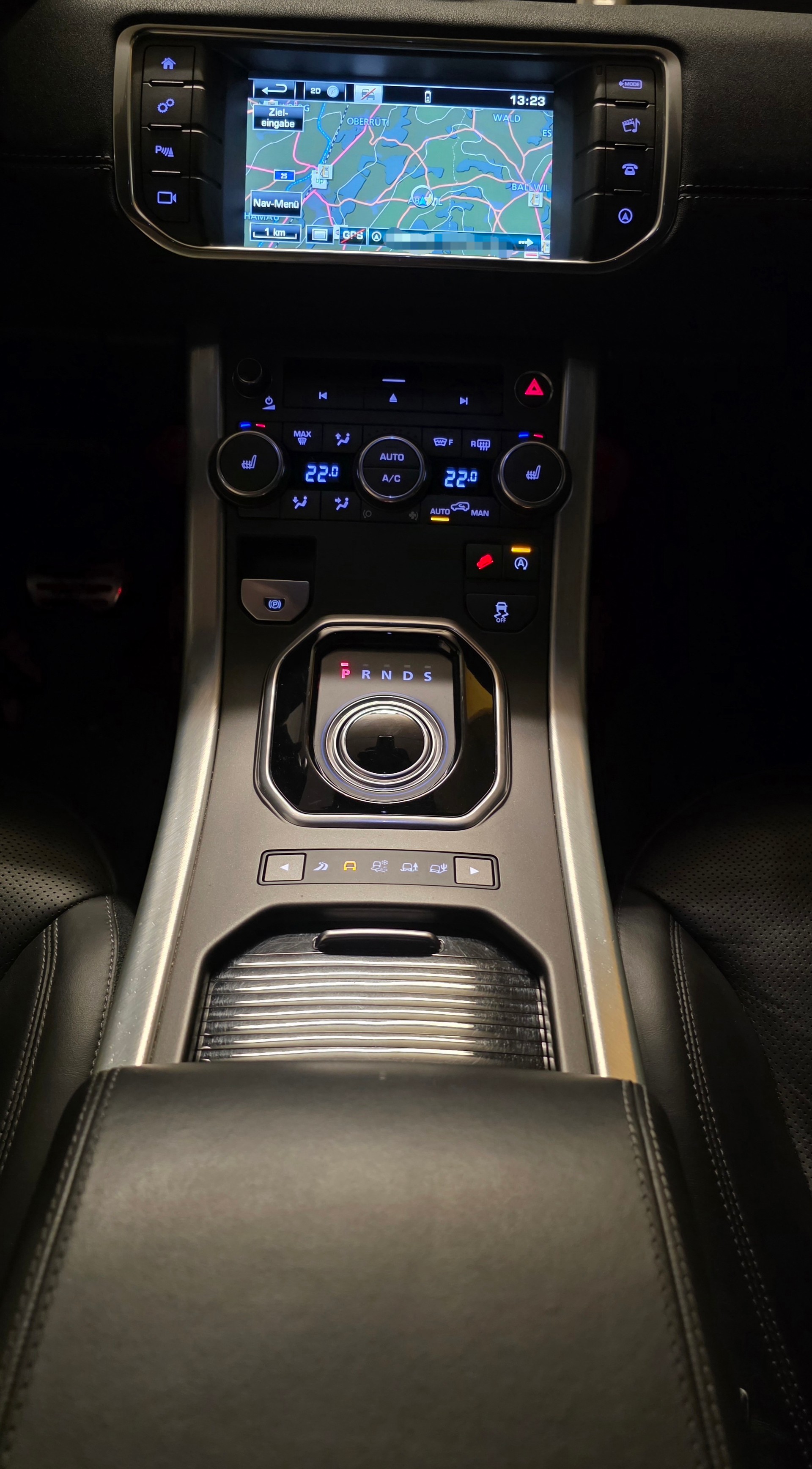 LAND ROVER 2.0 TD4 HSE Dynamic-image-3