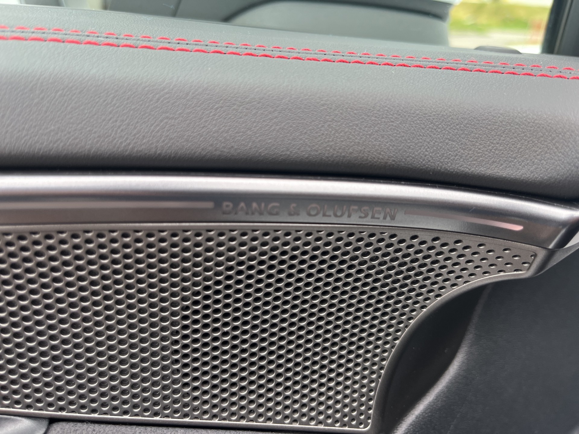 AUDI A6 Avant TFSI quattro 270 kW S tronic*Luftfederung, Allradlenkung, Panodach, Optikpaket-schwarz, 21"Alu, (5-Jahre Garantie)-image-14