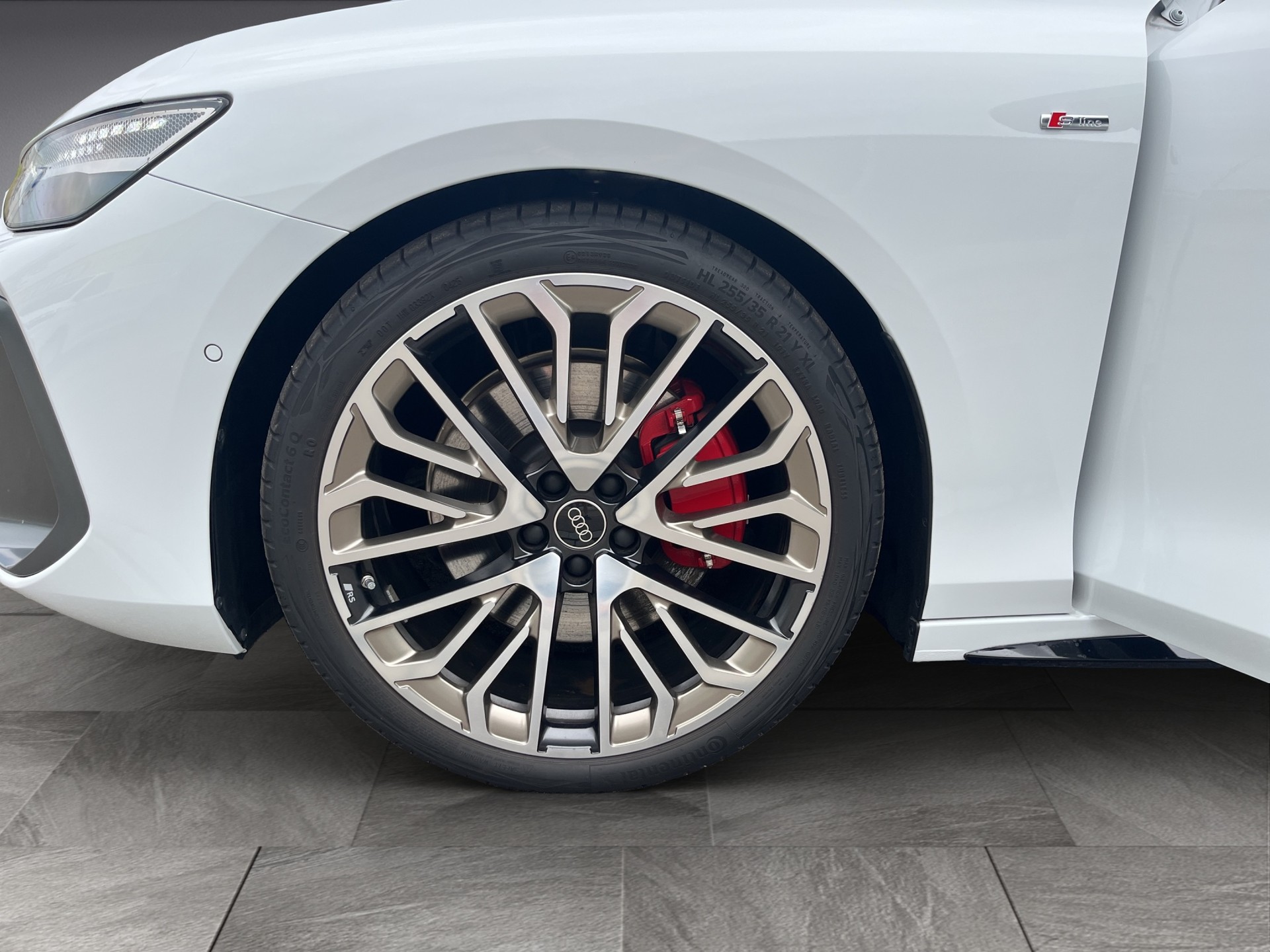 AUDI A6 Avant TFSI quattro 270 kW S tronic*Luftfederung, Allradlenkung, Panodach, Optikpaket-schwarz, 21"Alu, (5-Jahre Garantie)-image-16