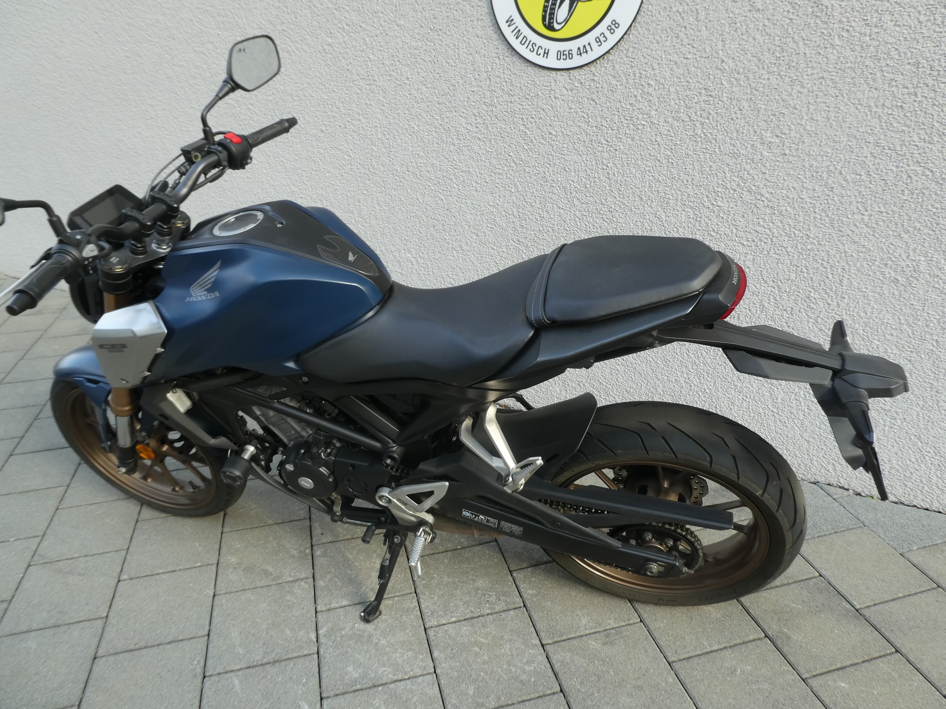 HONDA CB 125 R-showroom-element-1