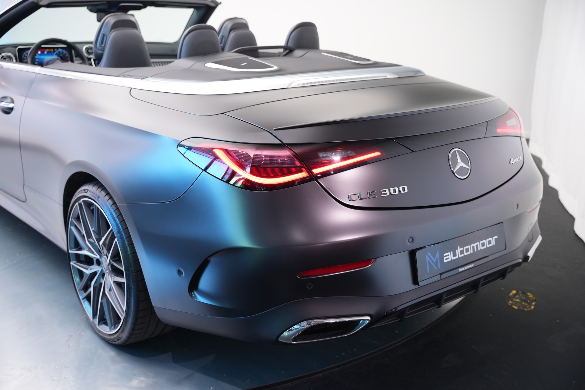 MERCEDES-BENZ CLE 300 Cabrio 4Matic 9G-Tronic-image-49