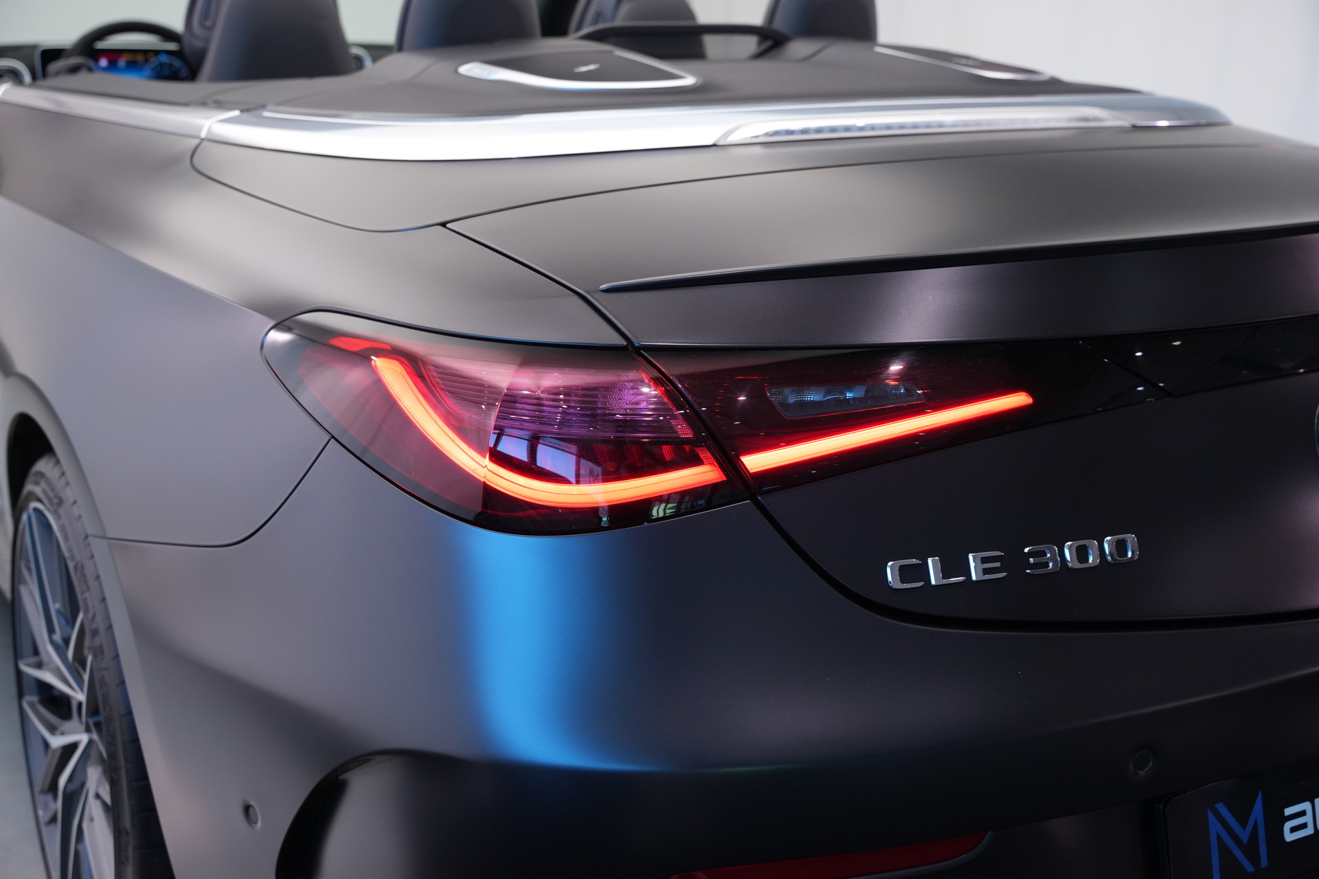 MERCEDES-BENZ CLE 300 Cabrio 4Matic 9G-Tronic-image-48