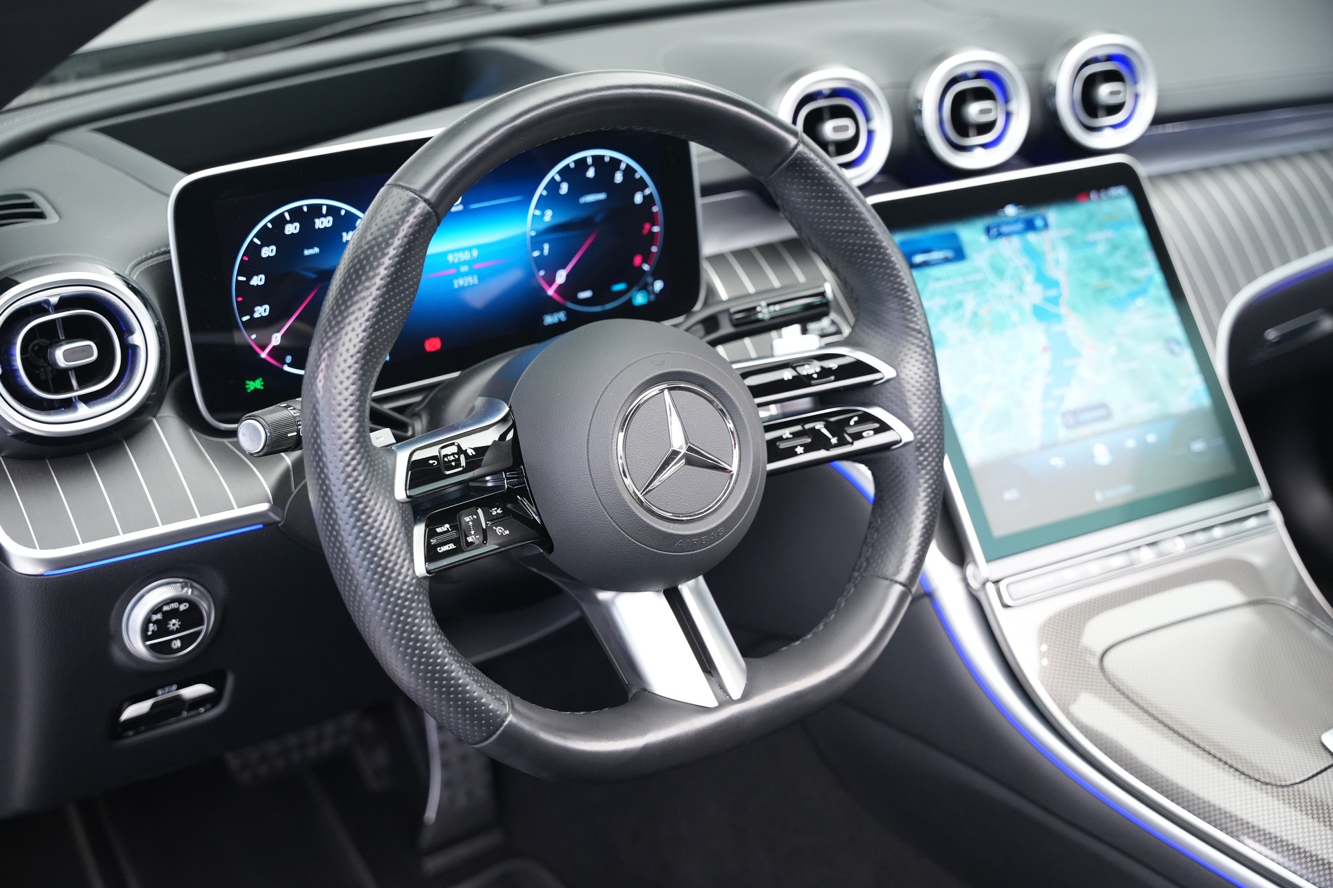 MERCEDES-BENZ CLE 300 Cabrio 4Matic 9G-Tronic-image-28