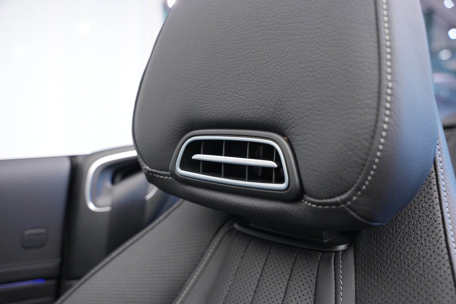 MERCEDES-BENZ CLE 300 Cabrio 4Matic 9G-Tronic-image-30
