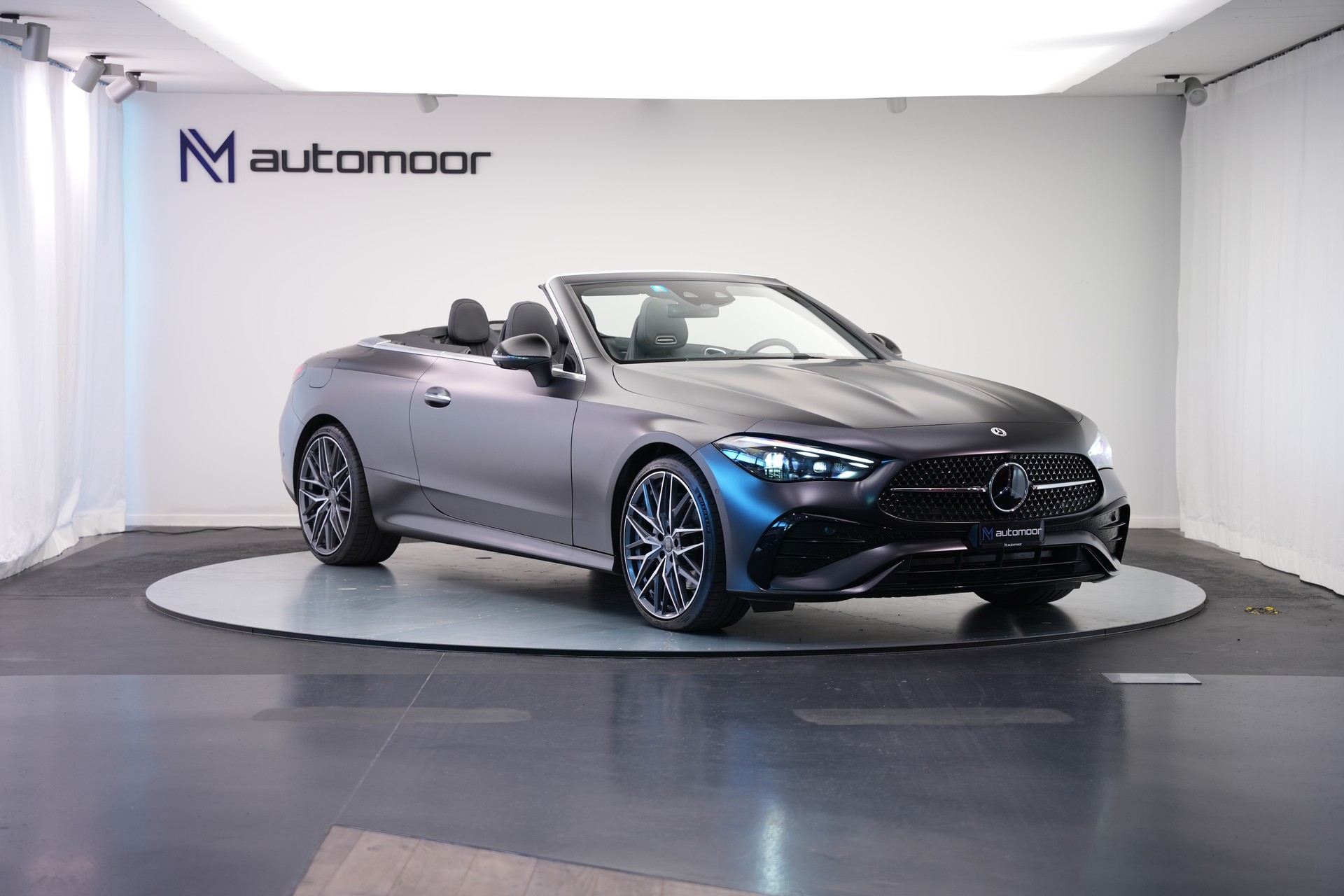 MERCEDES-BENZ CLE 300 Cabrio 4Matic 9G-Tronic-image-2