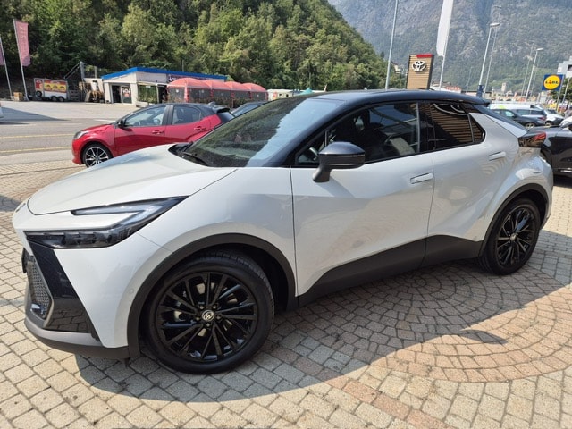 TOYOTA C-HR 2.0 PHEV CVT GR Sport Premire-image-0