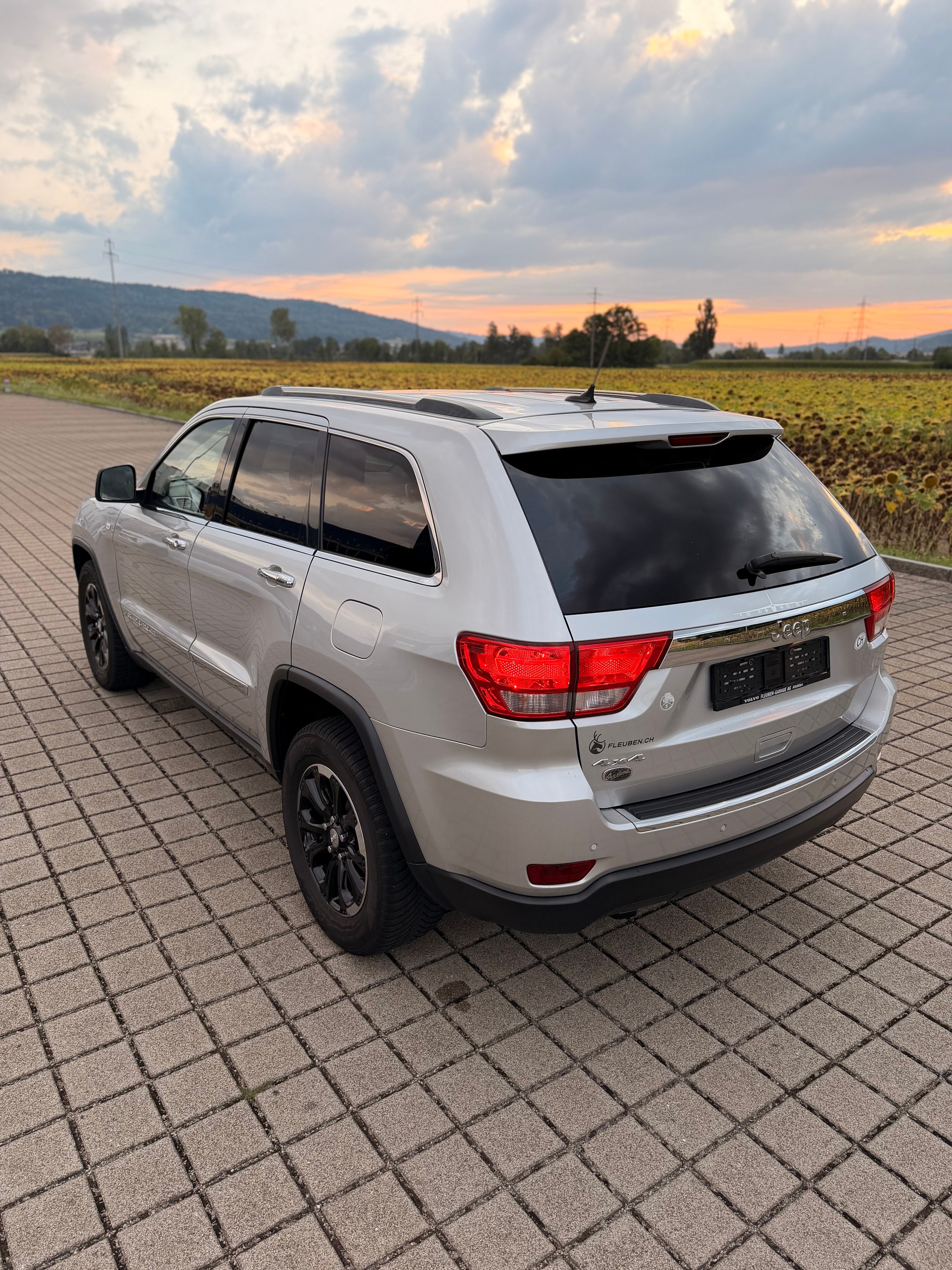 JEEP Grand Cherokee 3.6 V6 Overland Automatic-image-12