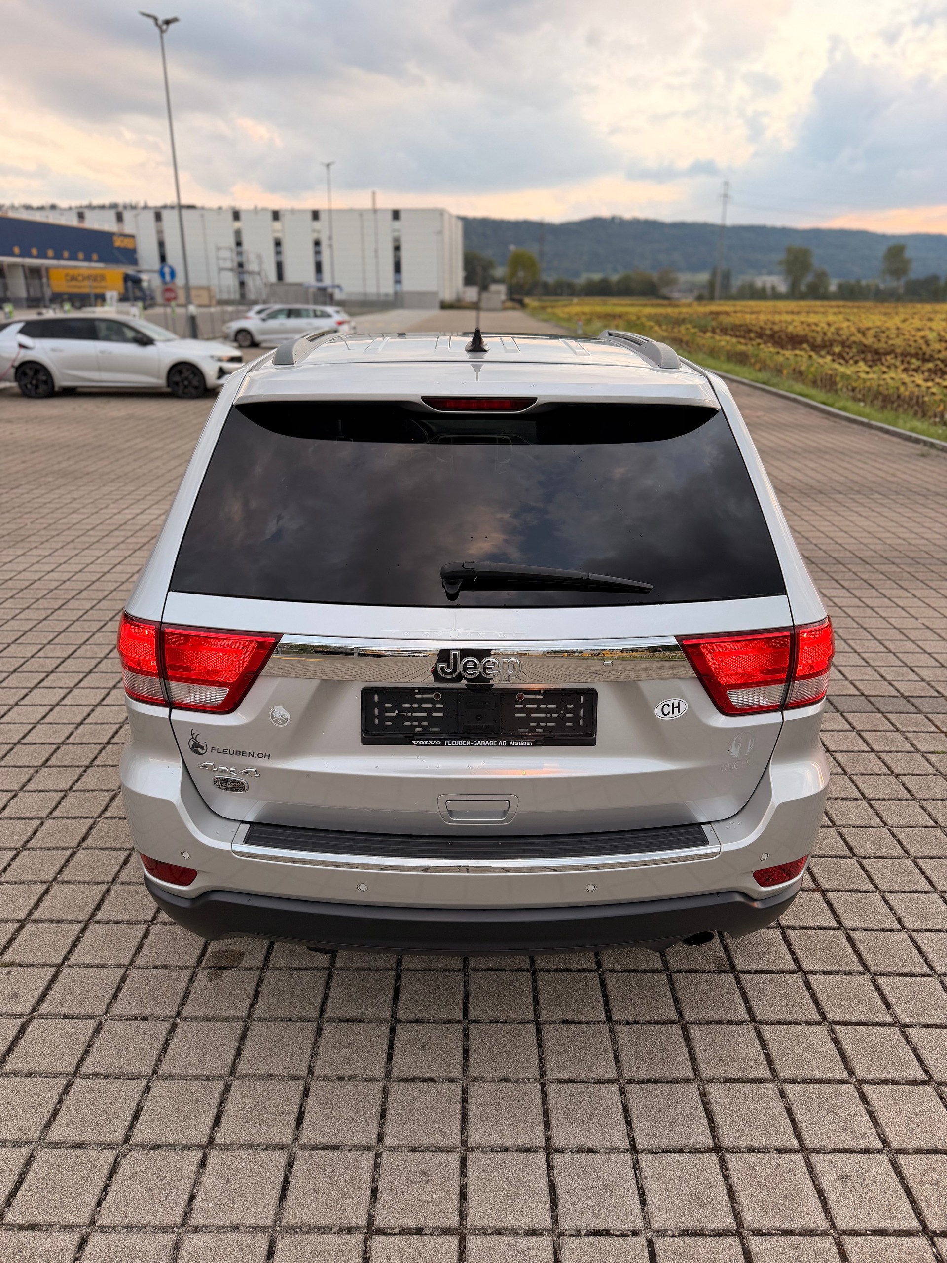 JEEP Grand Cherokee 3.6 V6 Overland Automatic-image-10