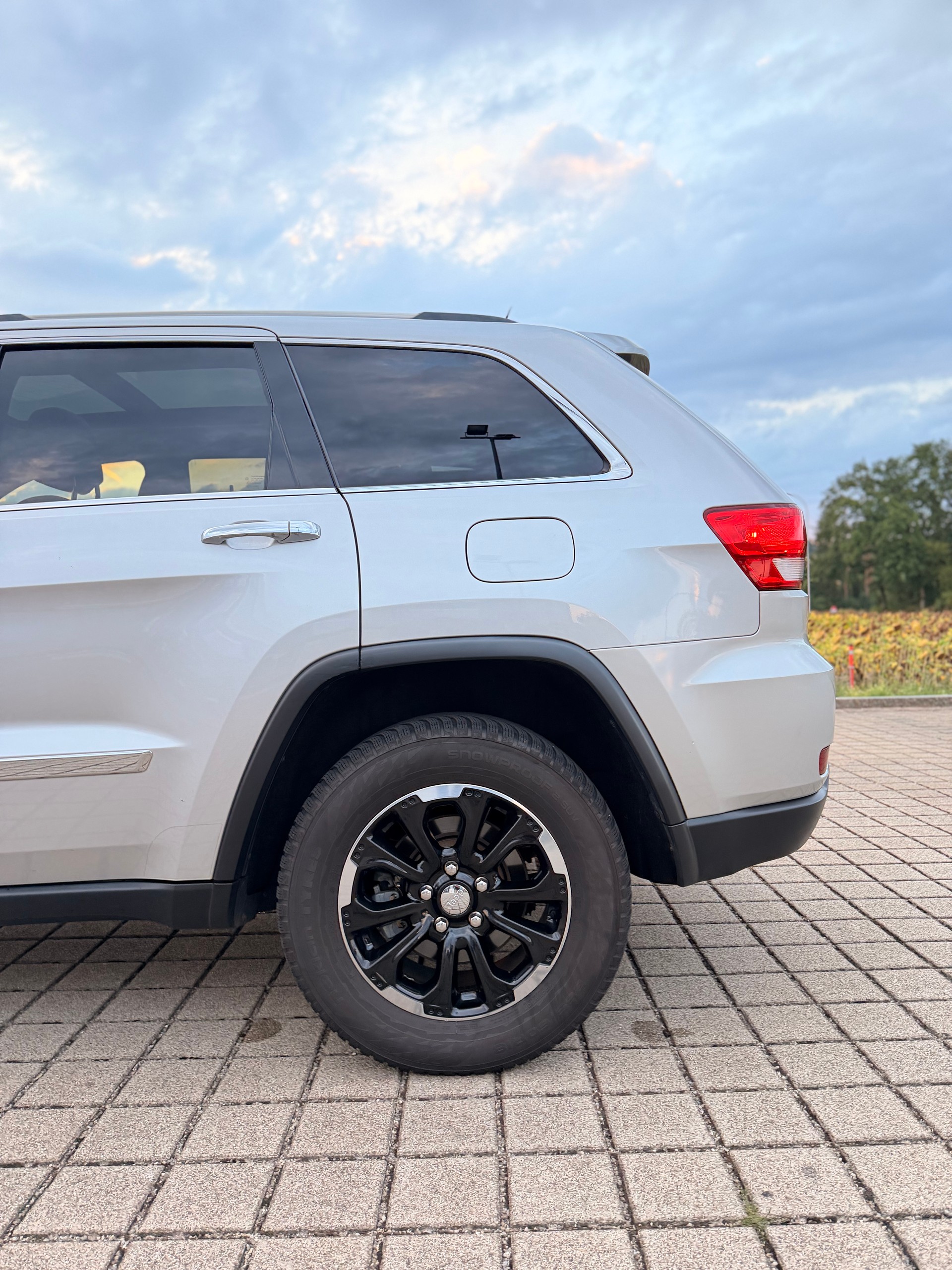 JEEP Grand Cherokee 3.6 V6 Overland Automatic-image-13